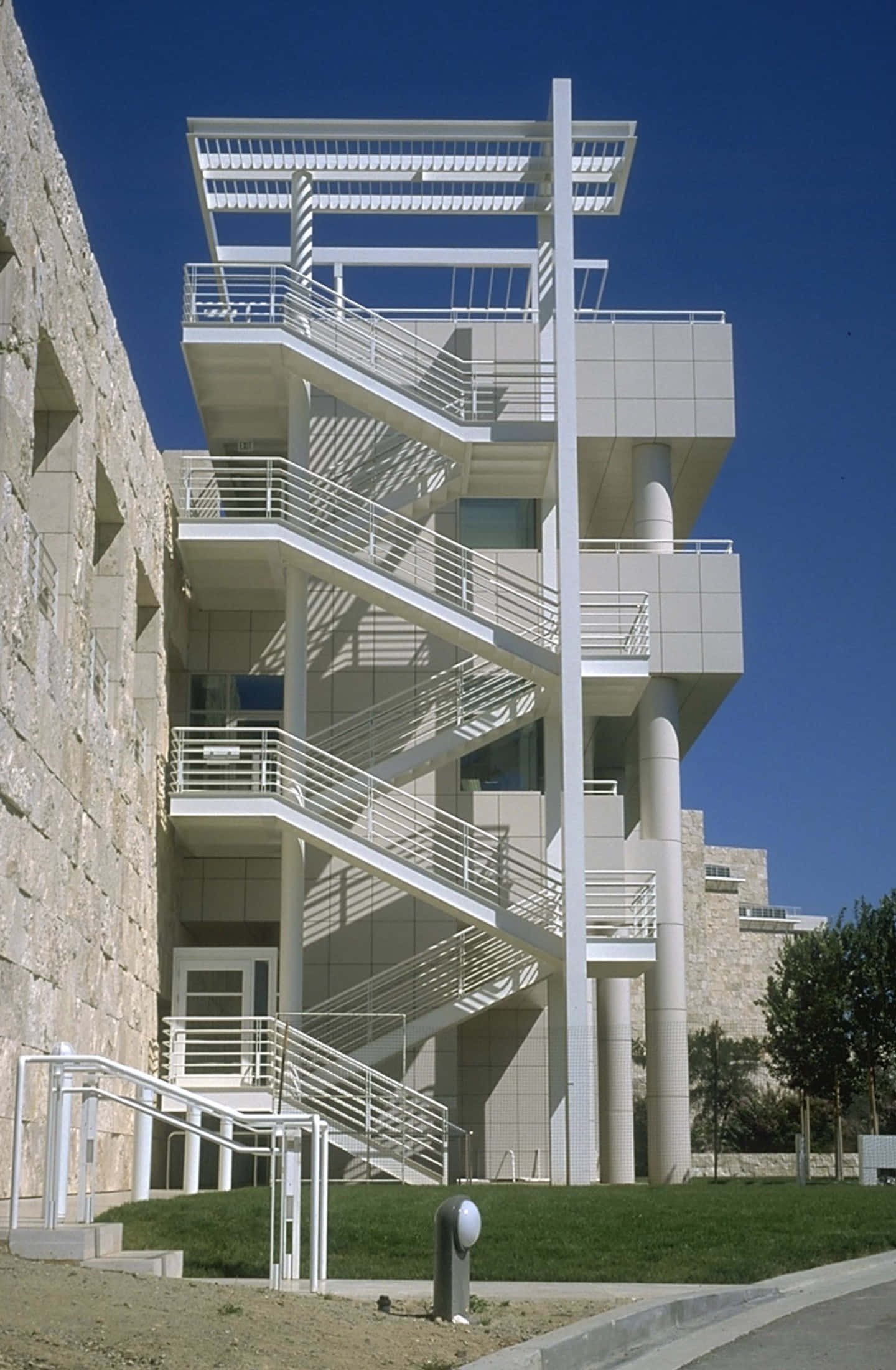 Getty Center, modern architecture, exterior staircase, Full HD Phone Wallpaper