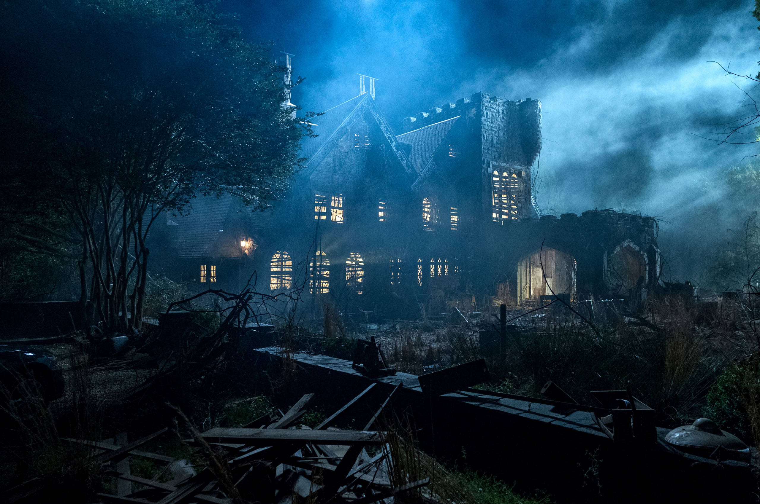 The Haunting of Hill House, mansion, stormy night sky, 2K Desktop Wallpaper