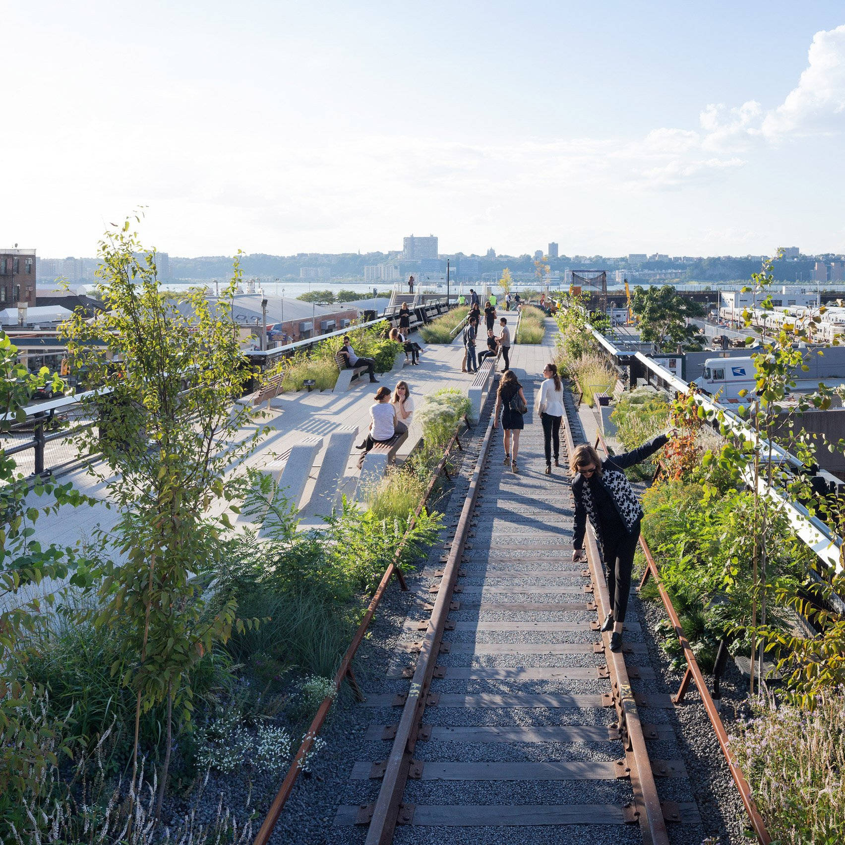 The High Line, elevated greenway, old train tracks, HD Desktop Wallpaper