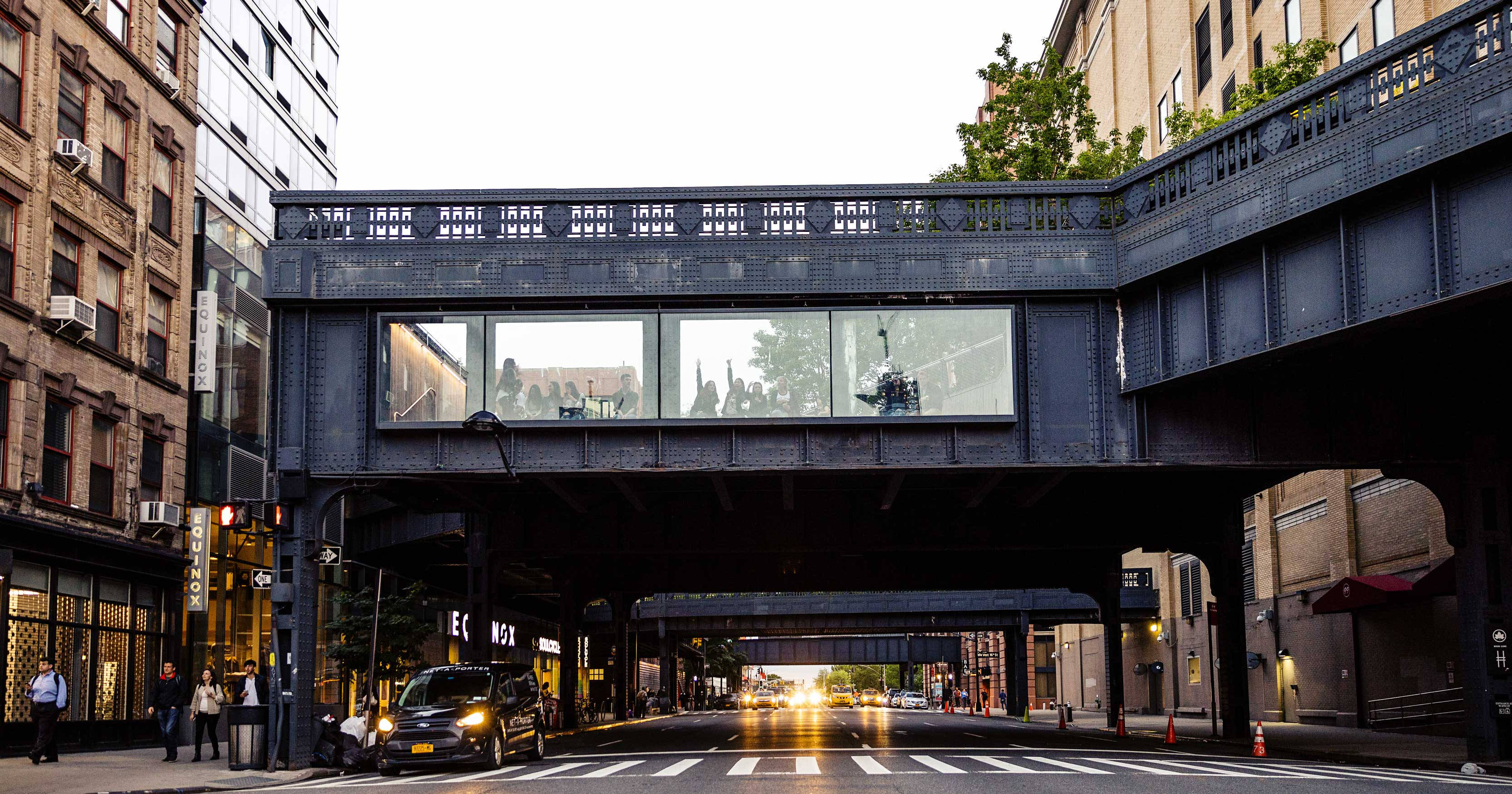 The High Line, elevated train bridge, city street, 2K Desktop Wallpaper