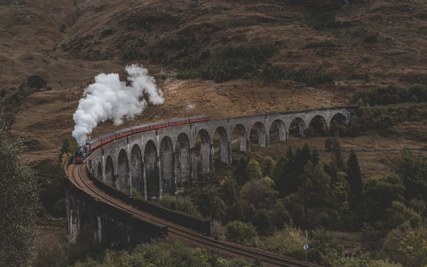 Hogwarts Express Train, stone viaduct, rugged hills, HD Desktop Wallpaper