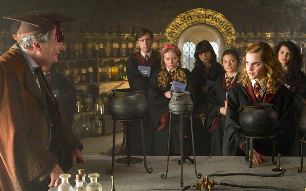 Hogwarts, potions classroom, cauldrons, SD Desktop Wallpaper