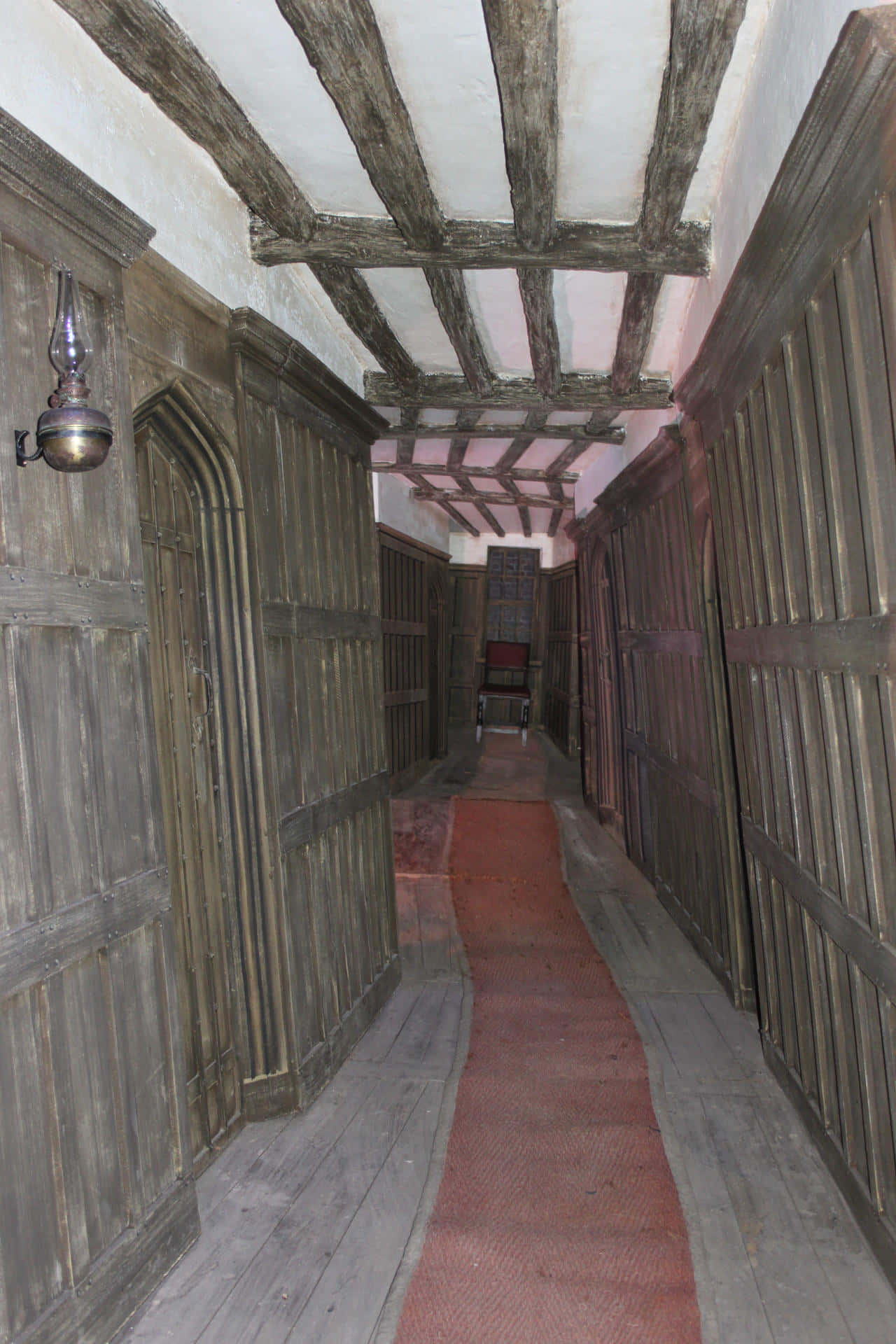 Hogwarts, charms corridor, red carpet, Full HD Phone Wallpaper