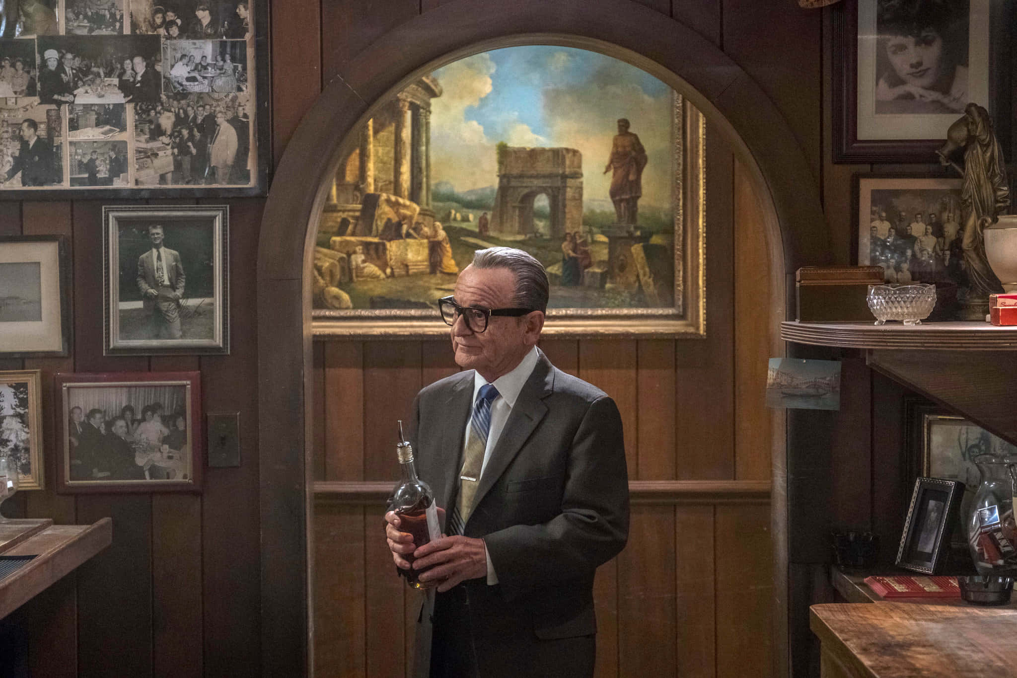 The Irishman, suit, glasses, Full HD Desktop Wallpaper