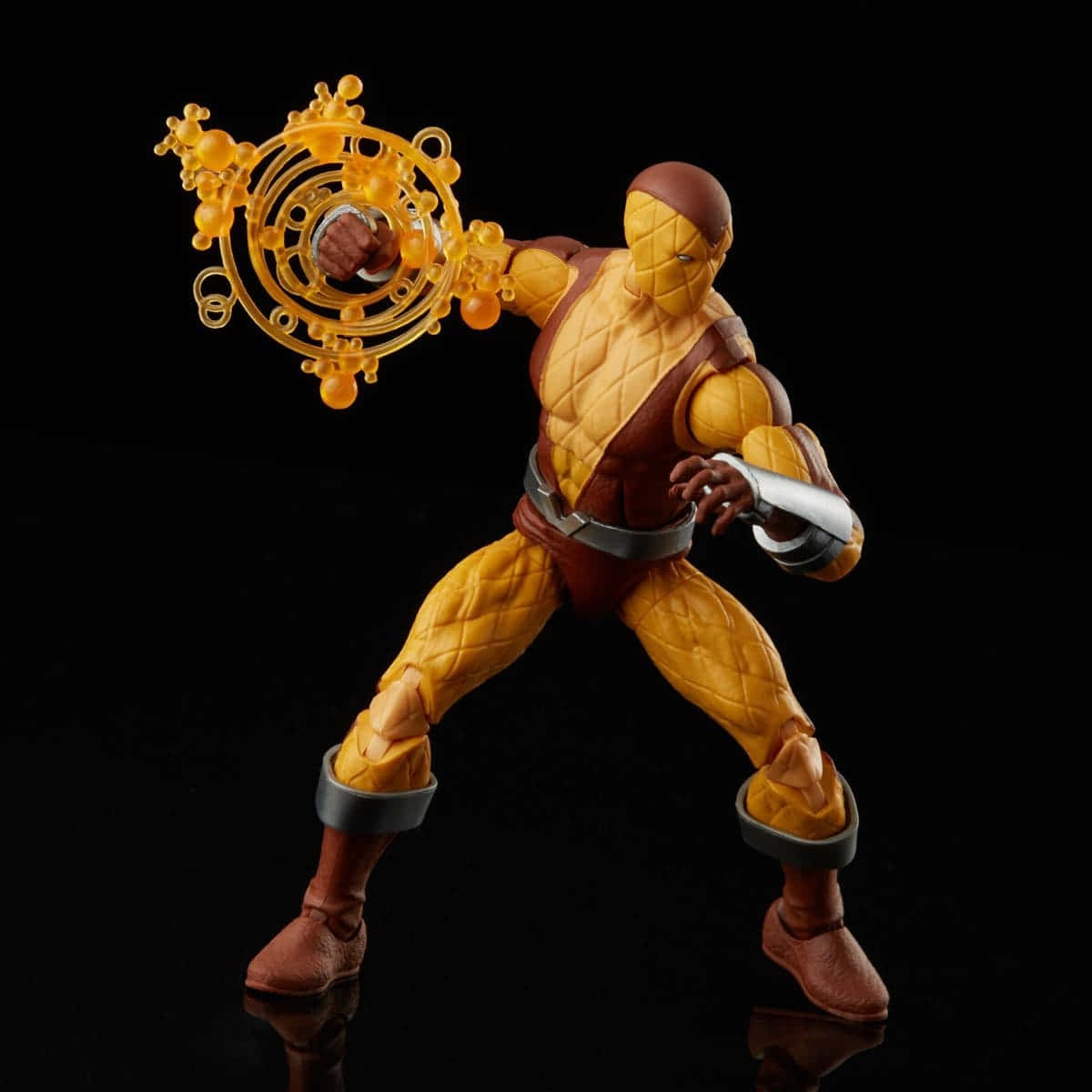 The Shocker, yellow and brown armored hero, glowing circular weapon, SD Desktop Wallpaper