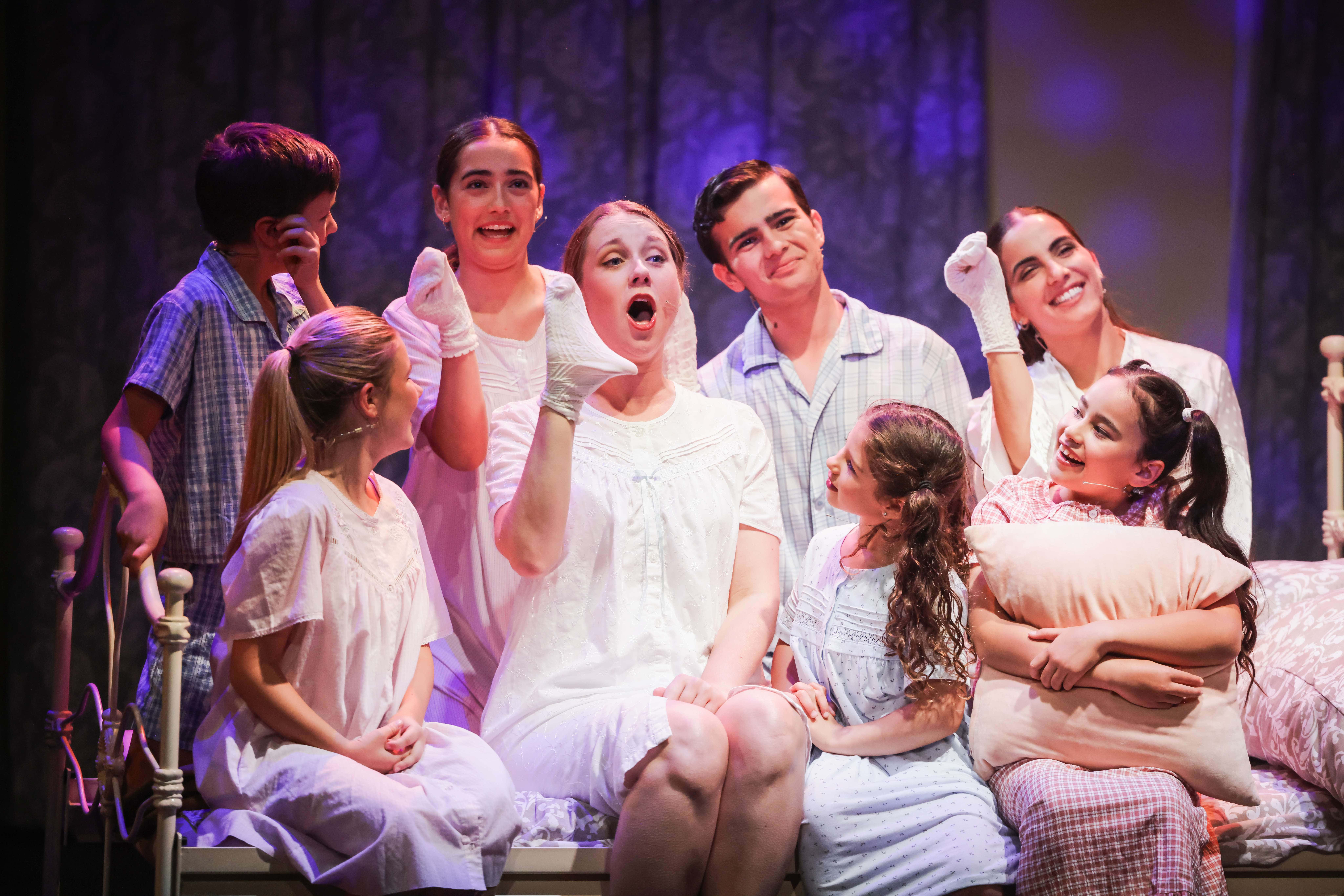Sound Of Music, stage performance, pajamas, 8K Desktop Wallpaper