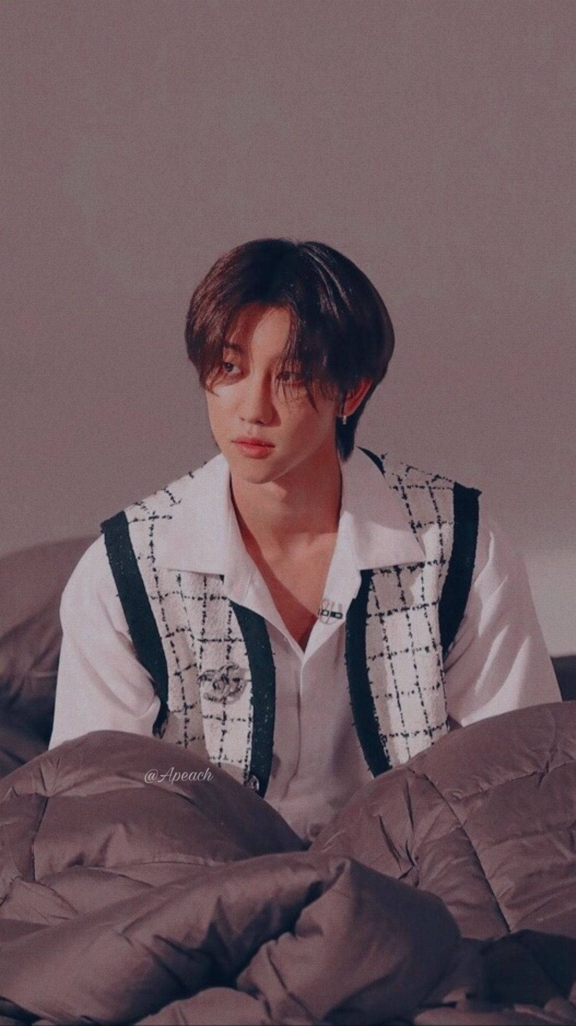 The8, styled hair, bed, Full HD Phone Wallpaper