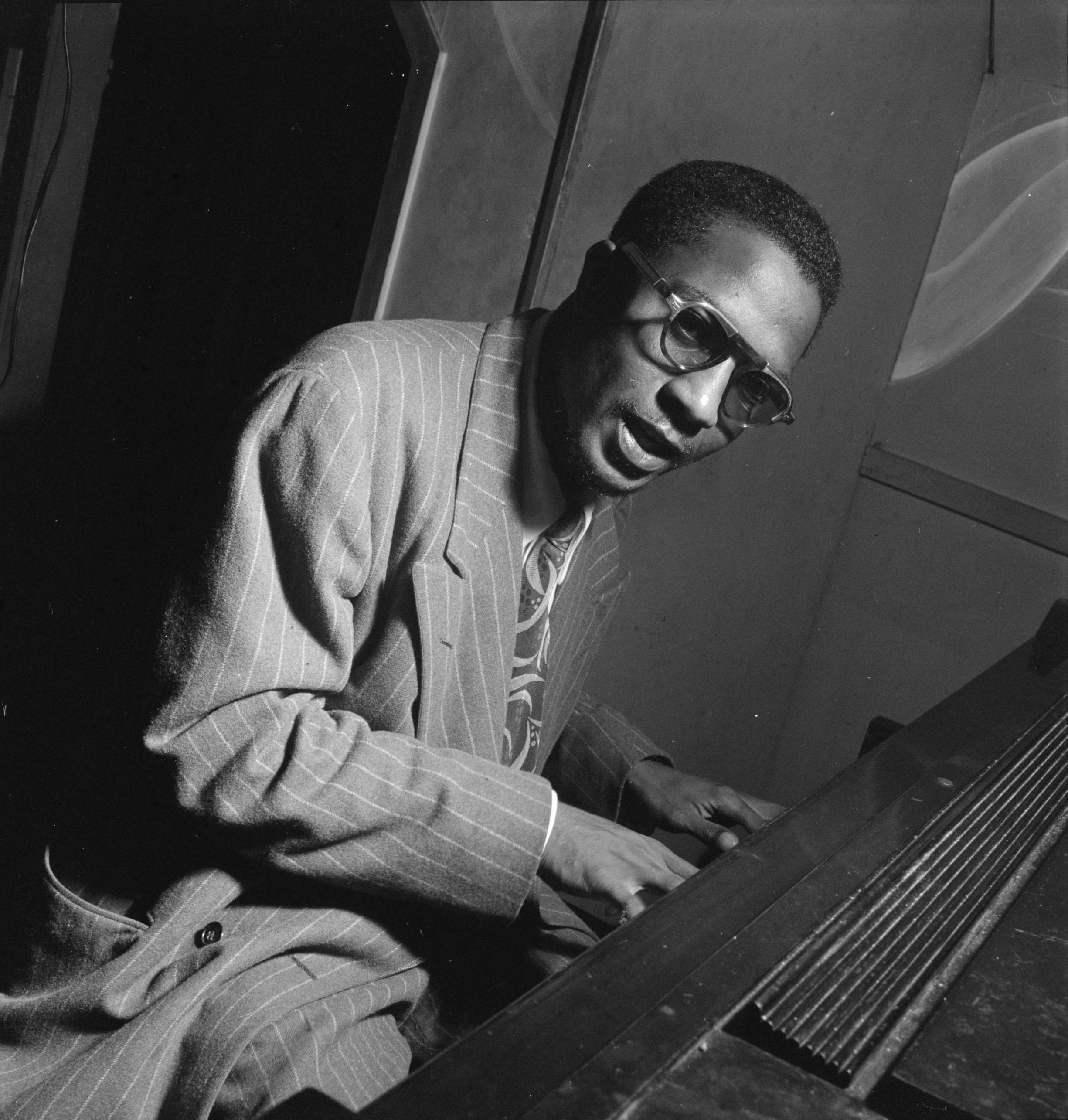 Thelonious Monk, pinstripe suit, glasses, 2K Phone Wallpaper