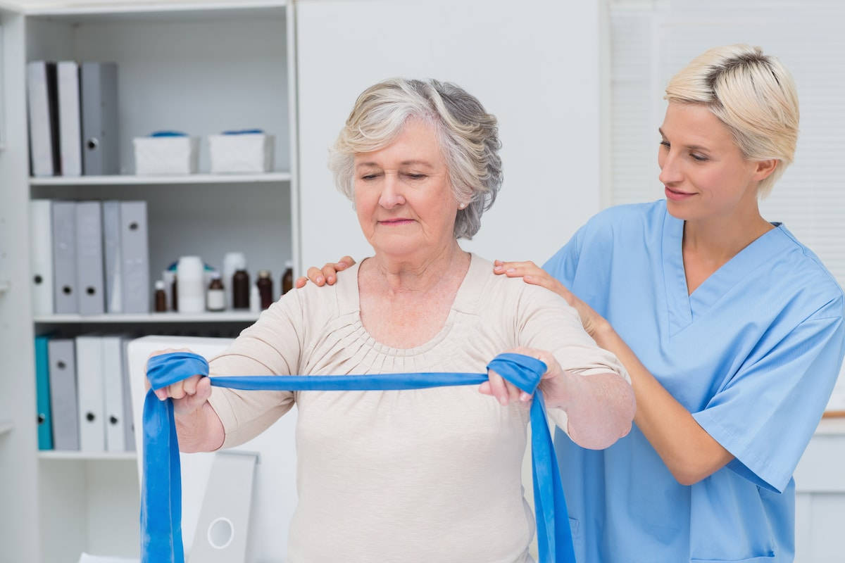 physical therapy, blue resistance band, senior woman, SD Desktop Wallpaper