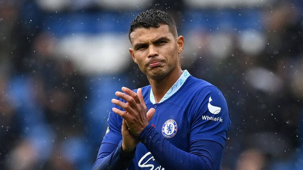 Thiago Silva, blue Chelsea jersey, rain, SD Desktop Wallpaper