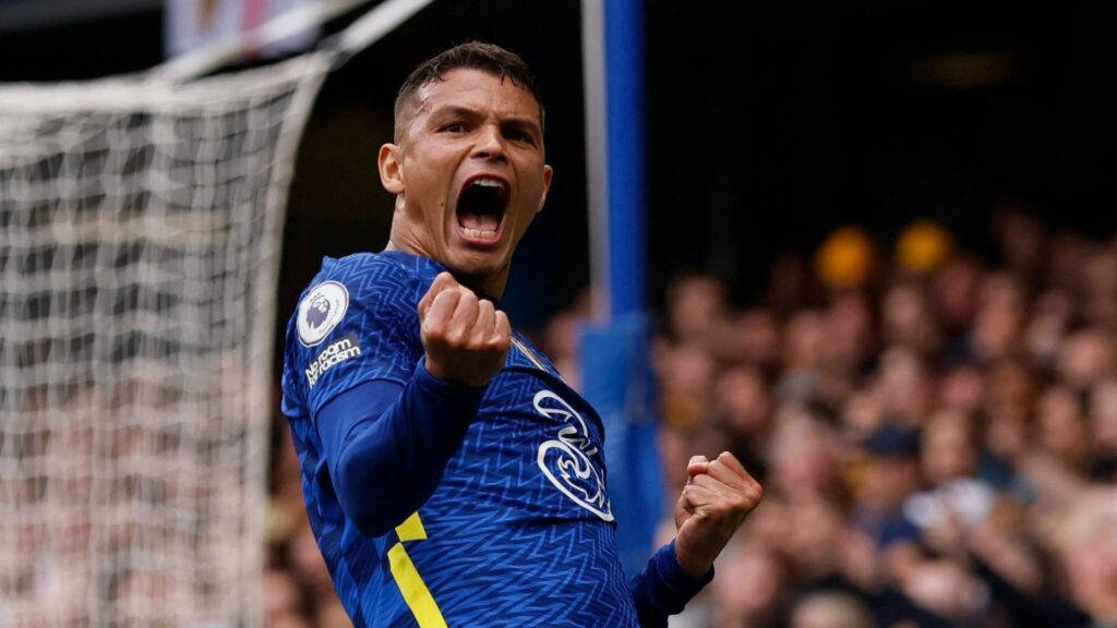 Thiago Silva, blue jersey, fist pumping, SD Desktop Wallpaper