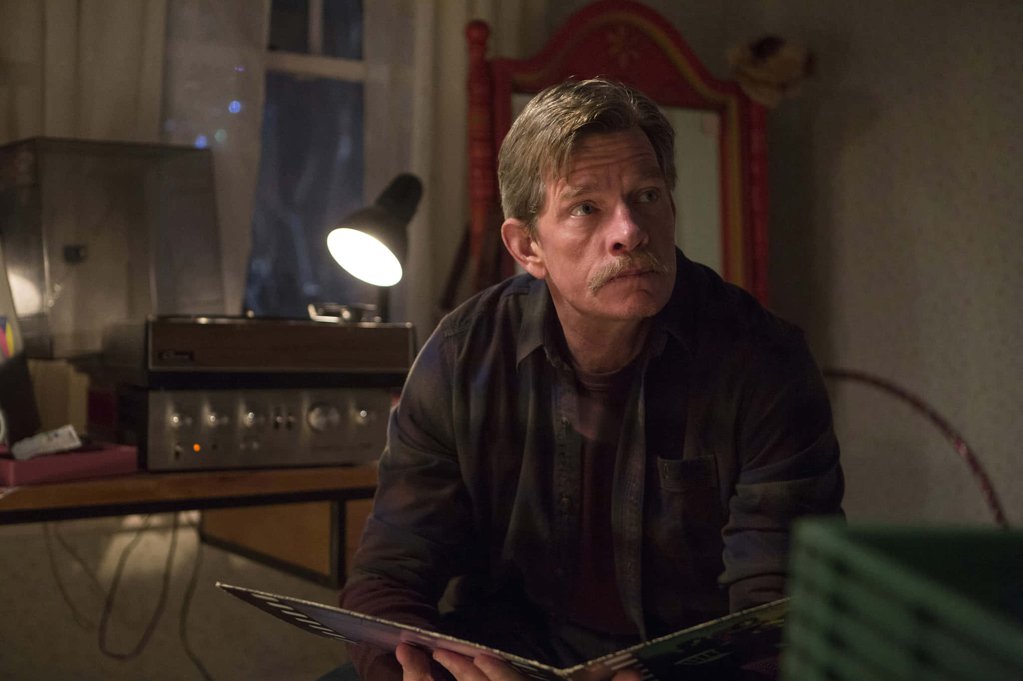 Thomas Haden Church, mustache, dimly lit room, Full HD Desktop Wallpaper