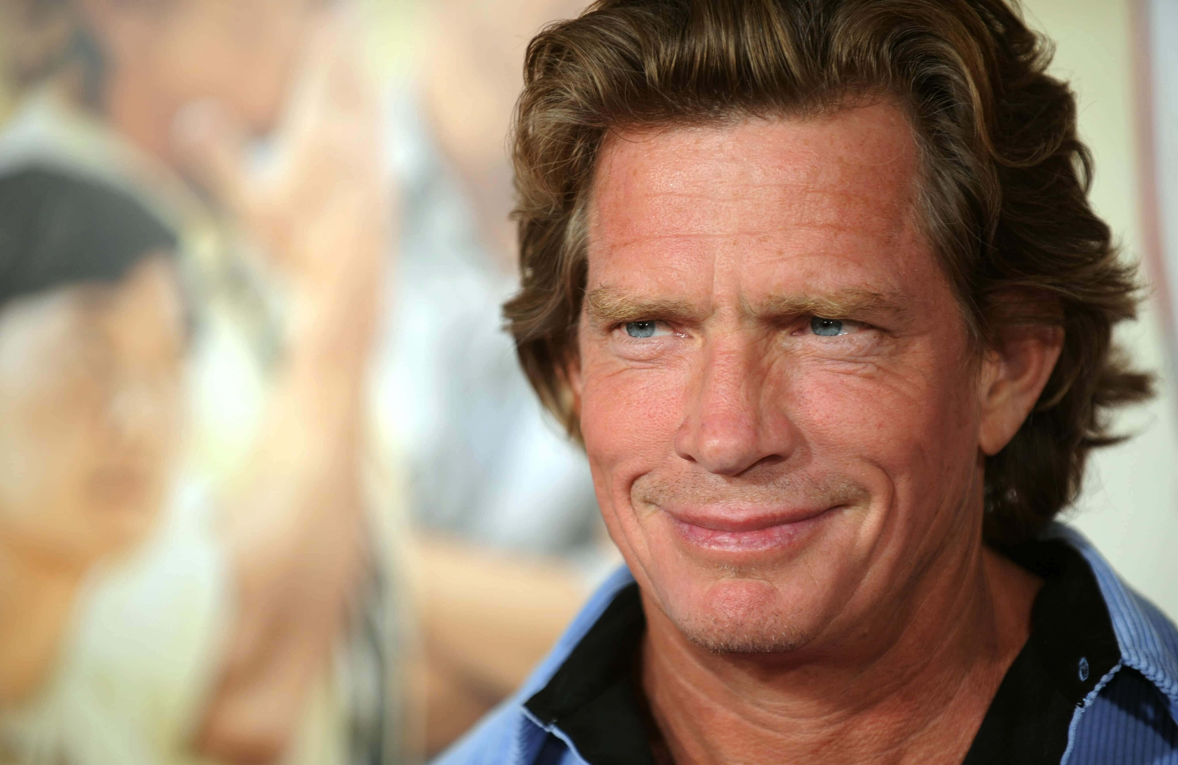 Thomas Haden Church, blue shirt, wavy brown hair, 4K Desktop Wallpaper