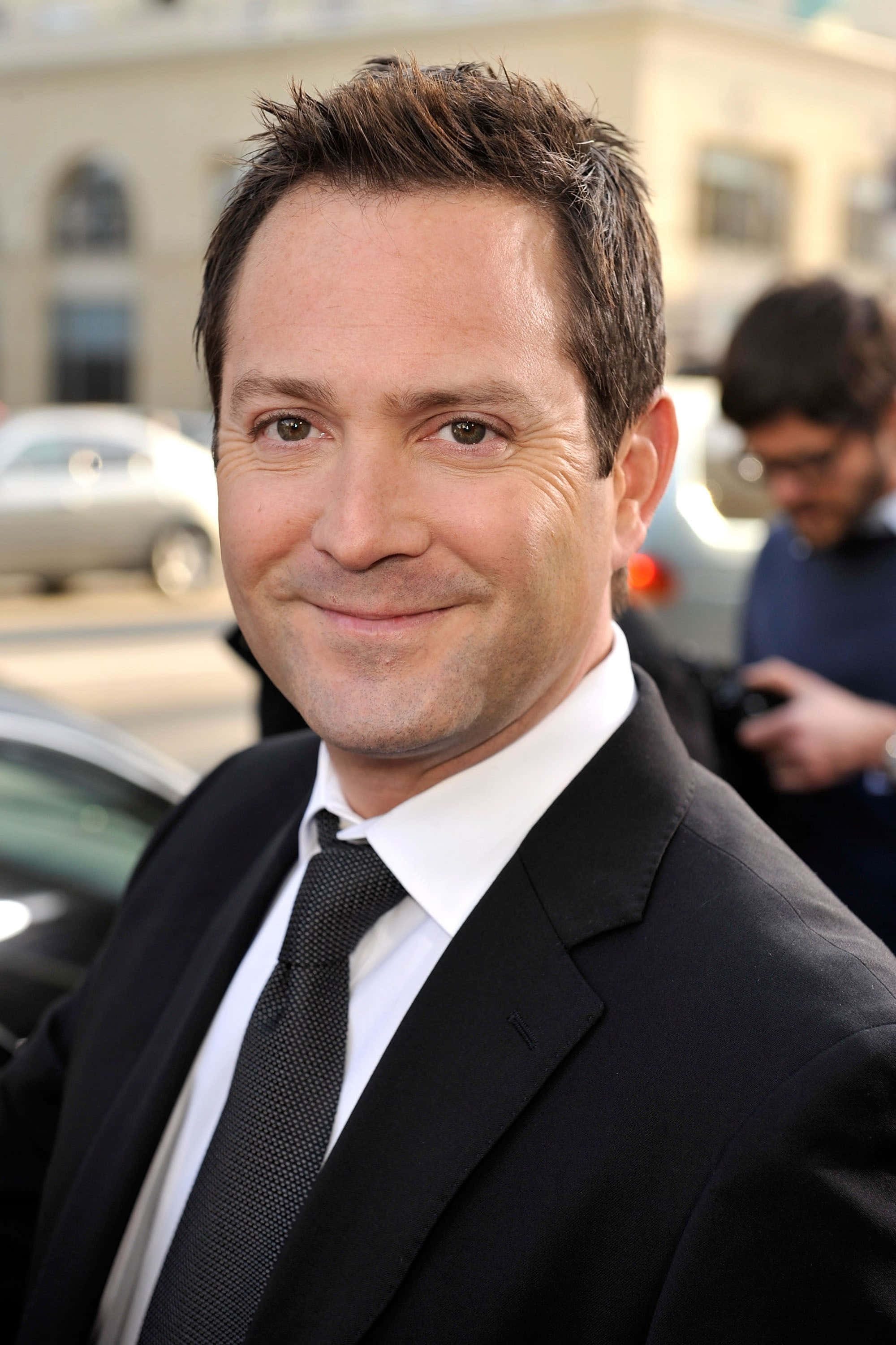 Thomas Lennon, black suit, tie, 2K Phone Wallpaper