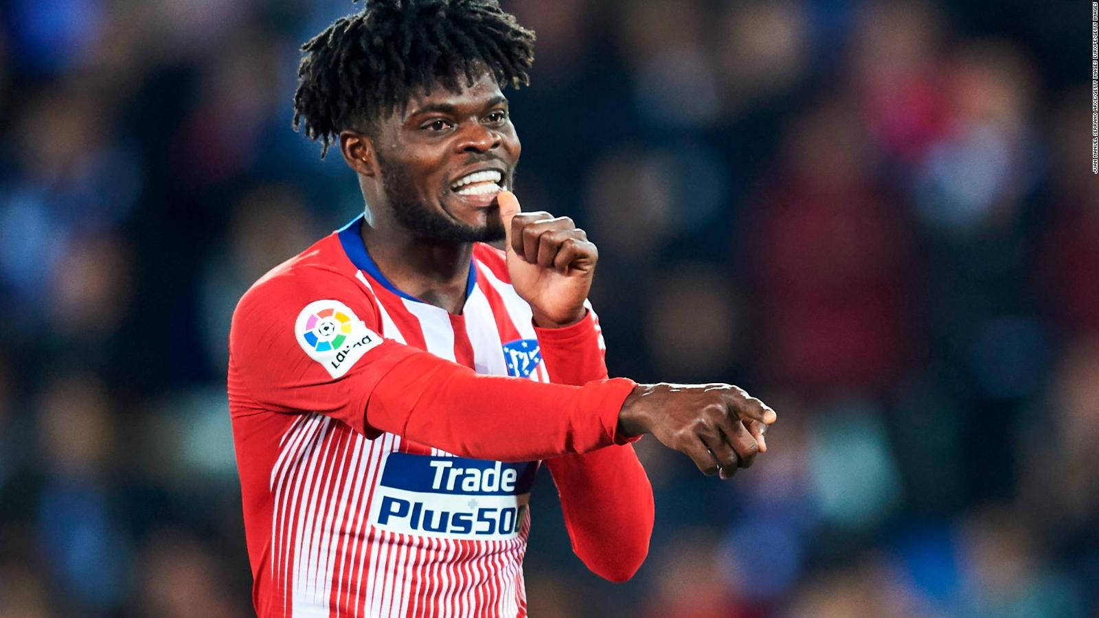 Thomas Partey, red and white striped jersey, joyful expression, HD Desktop Wallpaper