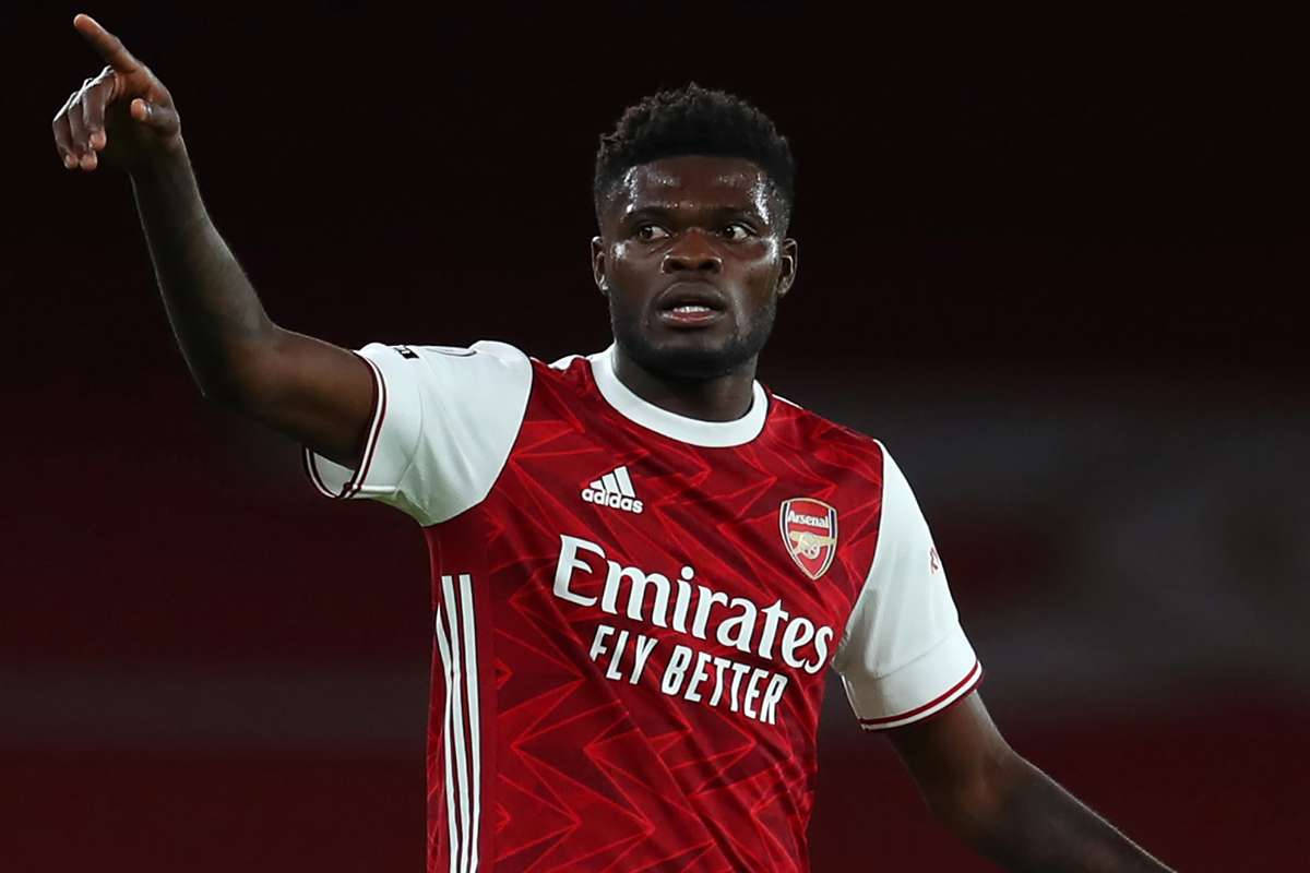 Thomas Partey, red Arsenal jersey, dark stadium background, SD Desktop Wallpaper
