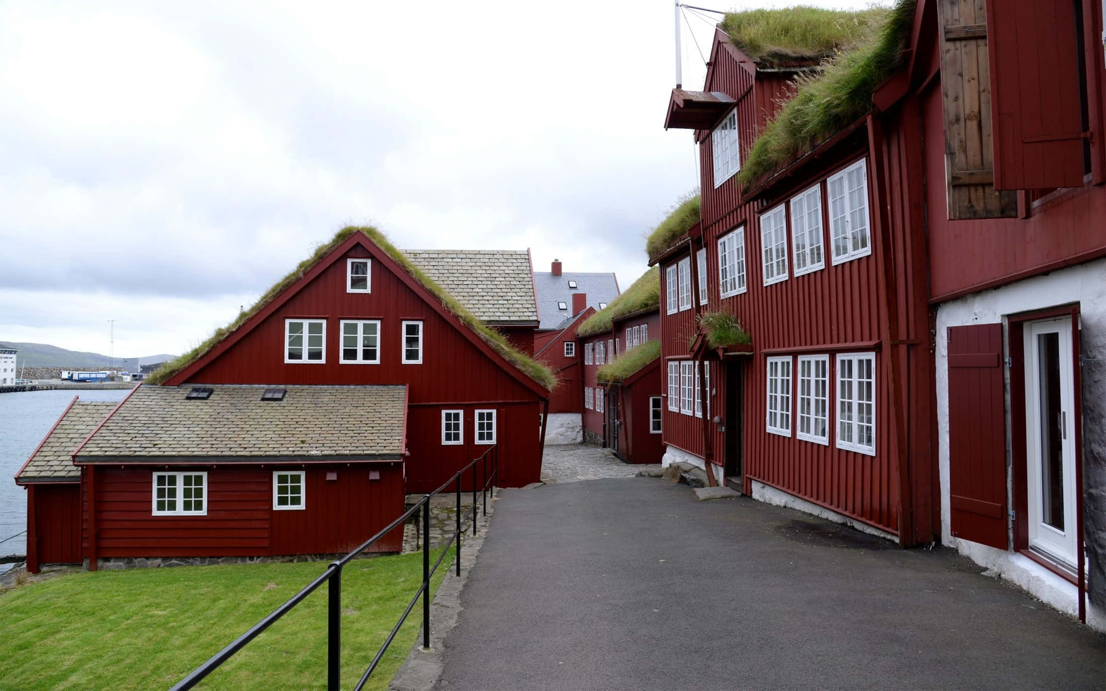 Thorshavn, red wooden houses, grass roofs, Full HD Desktop Wallpaper