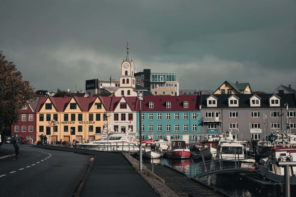 Thorshavn, colorful historic houses, harbor, SD Desktop Wallpaper