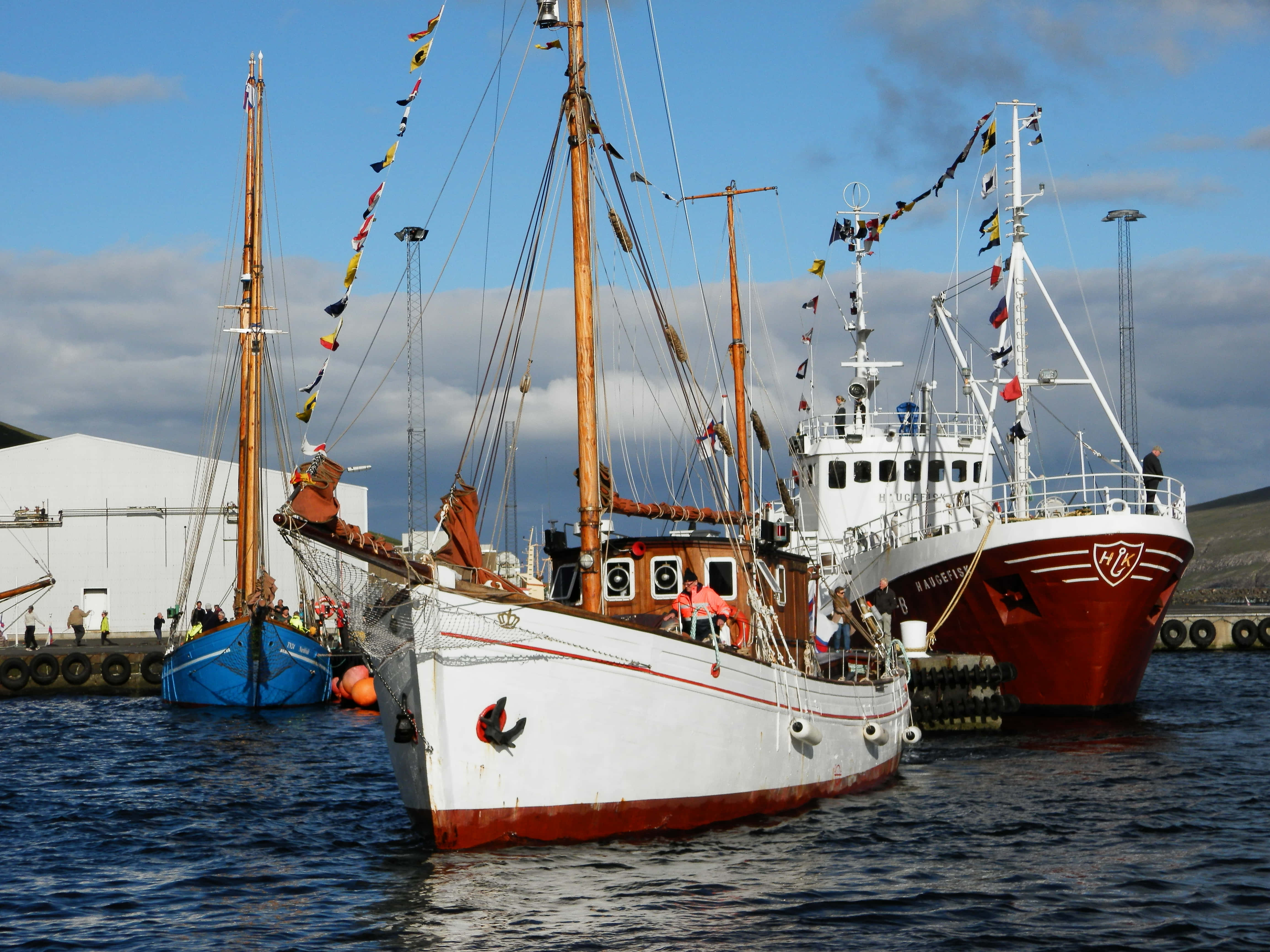 Thorshavn, fishing boats, tall masts, 4K Desktop Wallpaper