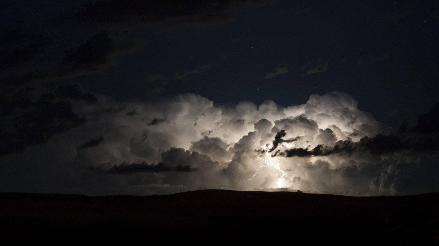 Gray Thunderstorm, lightning bolt, massive storm cloud, HD Desktop Wallpaper