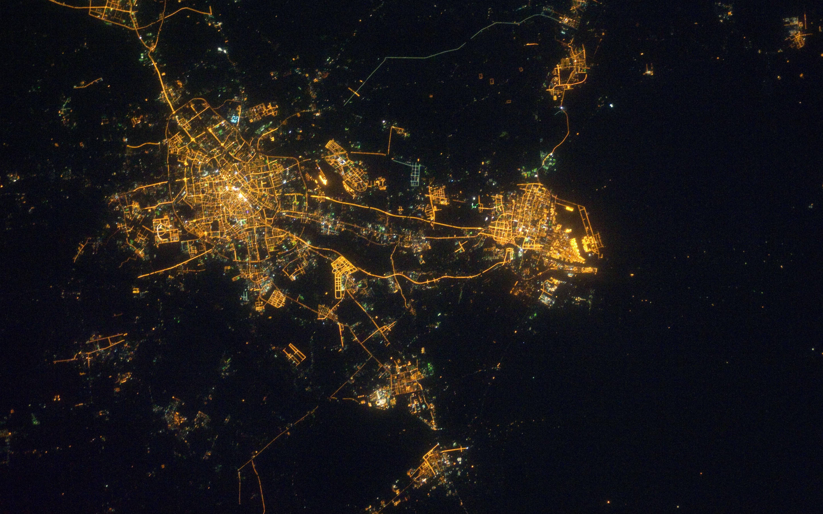 Tianjin, satellite photography, aerial night view, 2K Desktop Wallpaper