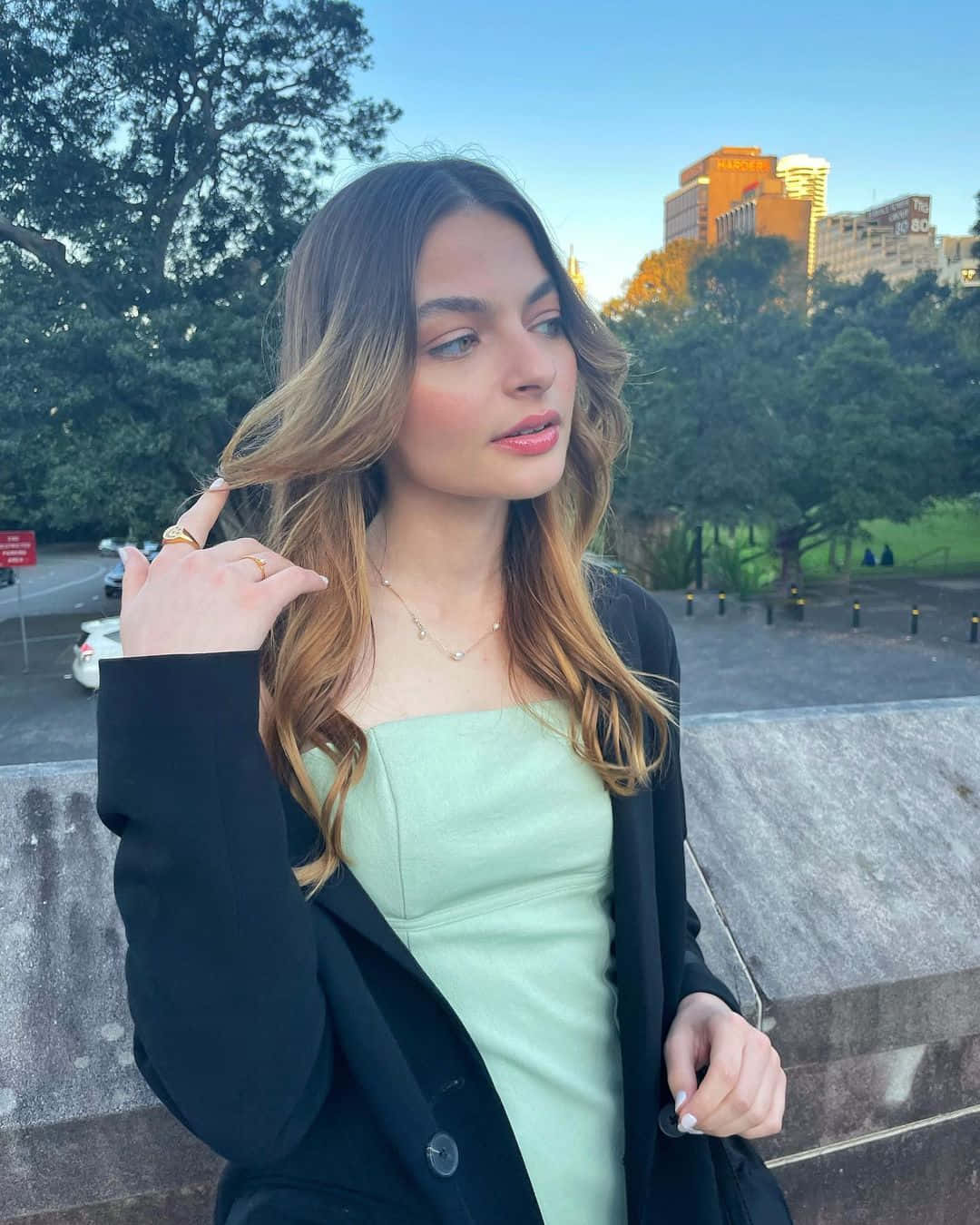 Tiarnie Coupland, mint green top, black blazer, HD Phone Wallpaper