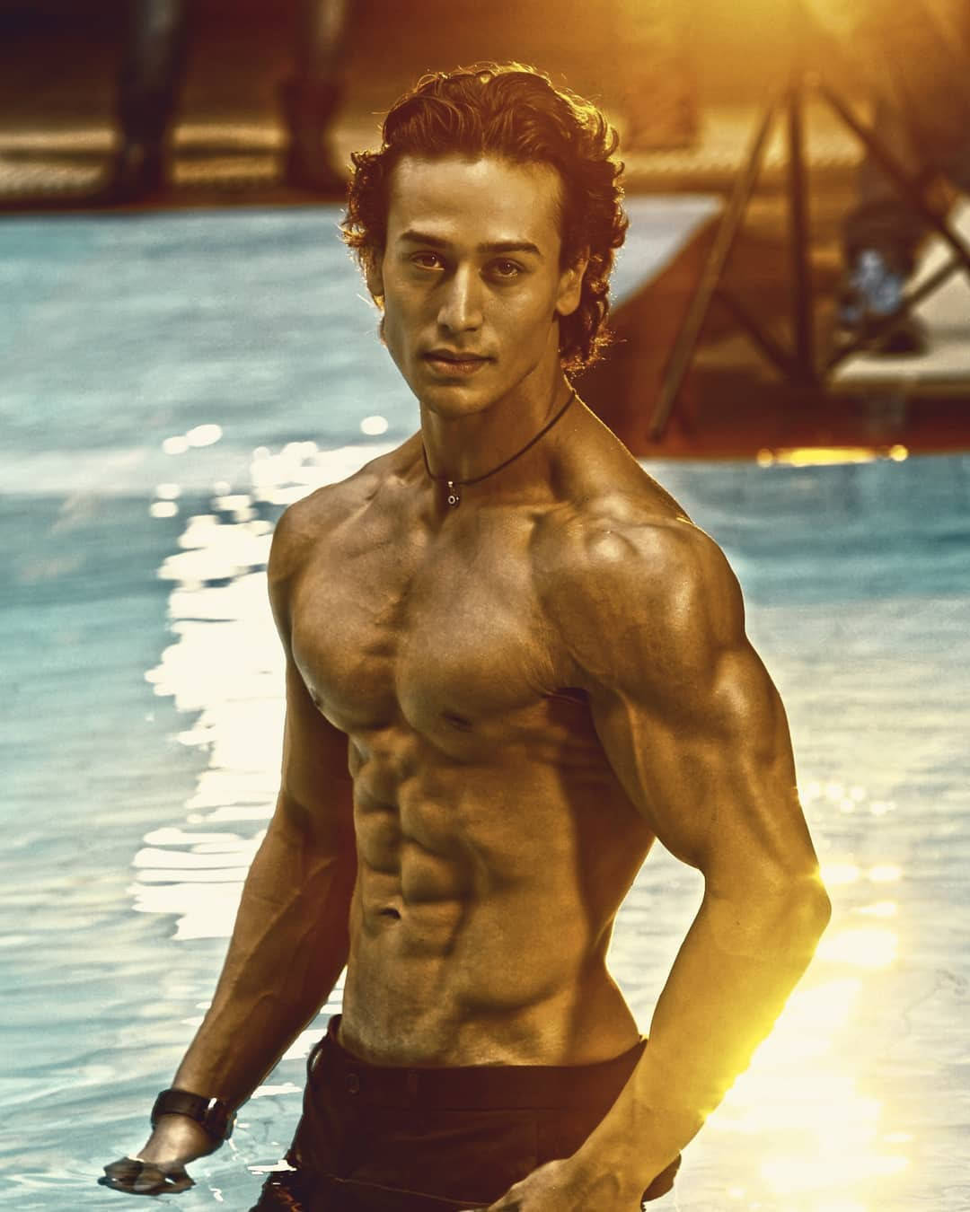 Tiger Shroff Body, glistening, outdoors, HD Phone Wallpaper