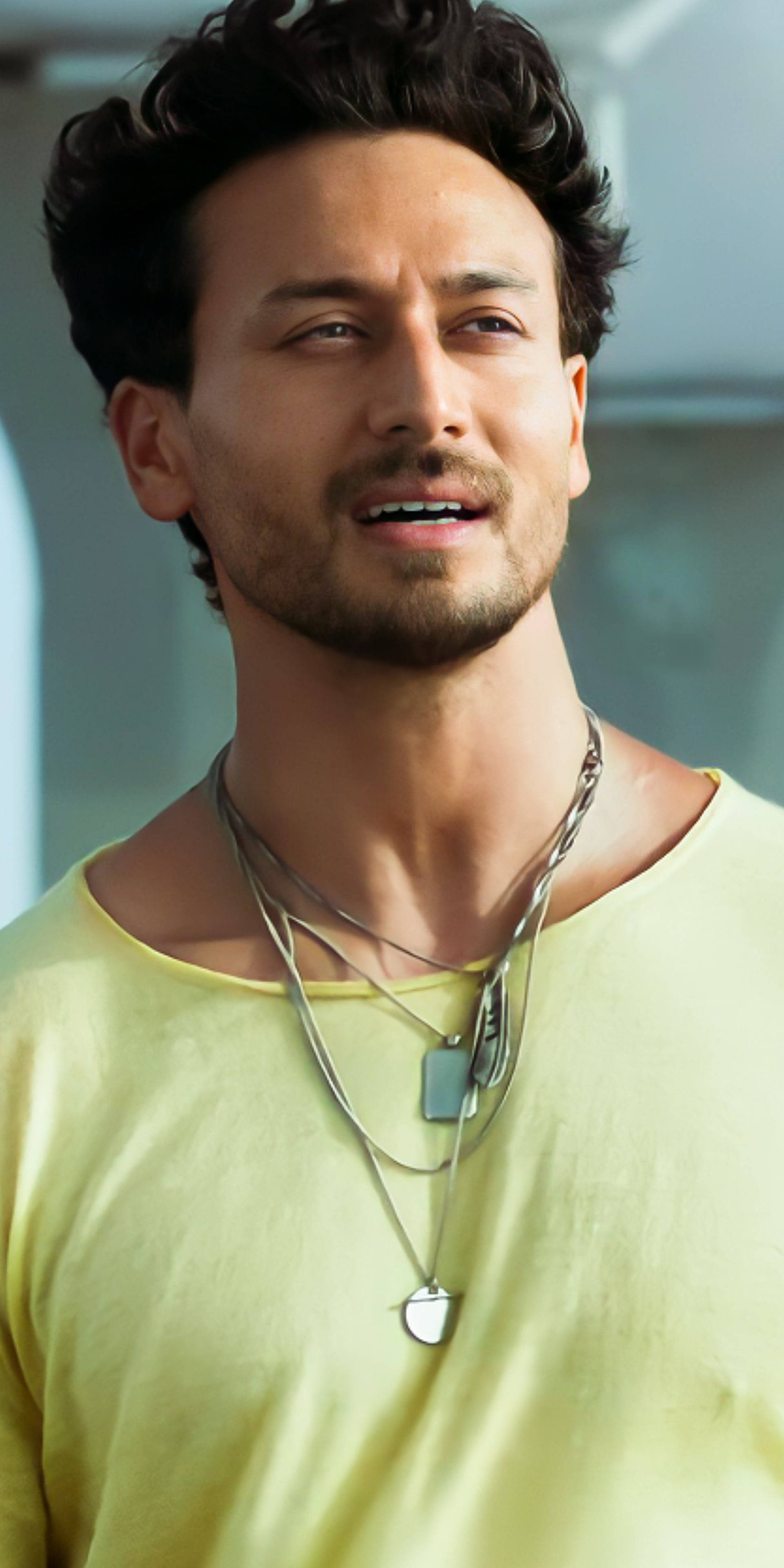 Tiger Shroff, yellow, silver necklaces, 4K Phone Wallpaper