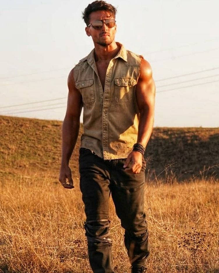 Tiger Shroff, sleeveless shirt, sunglasses, SD Phone Wallpaper