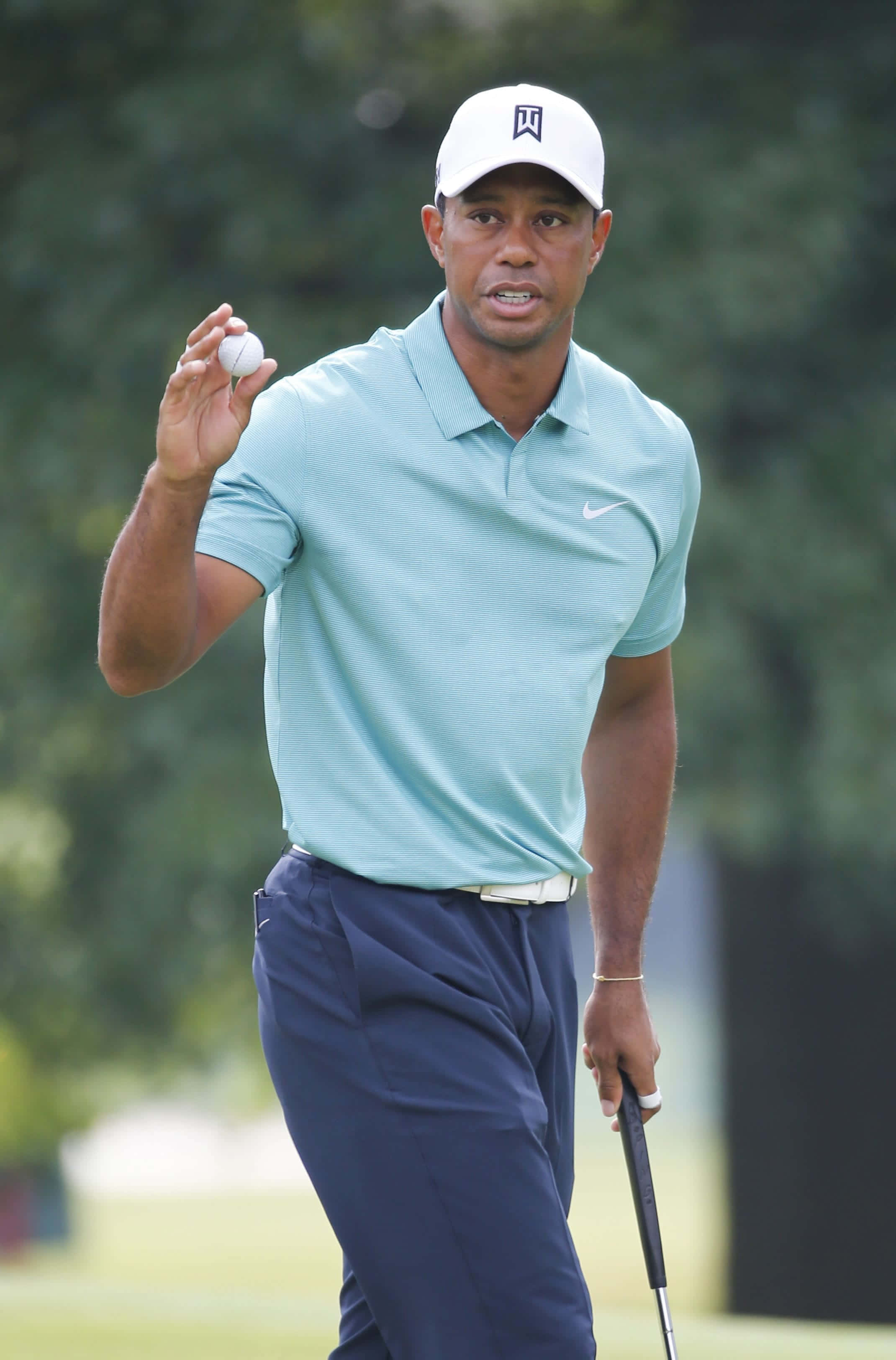 Tiger Woods, golf ball, lush green course, 2K Phone Wallpaper