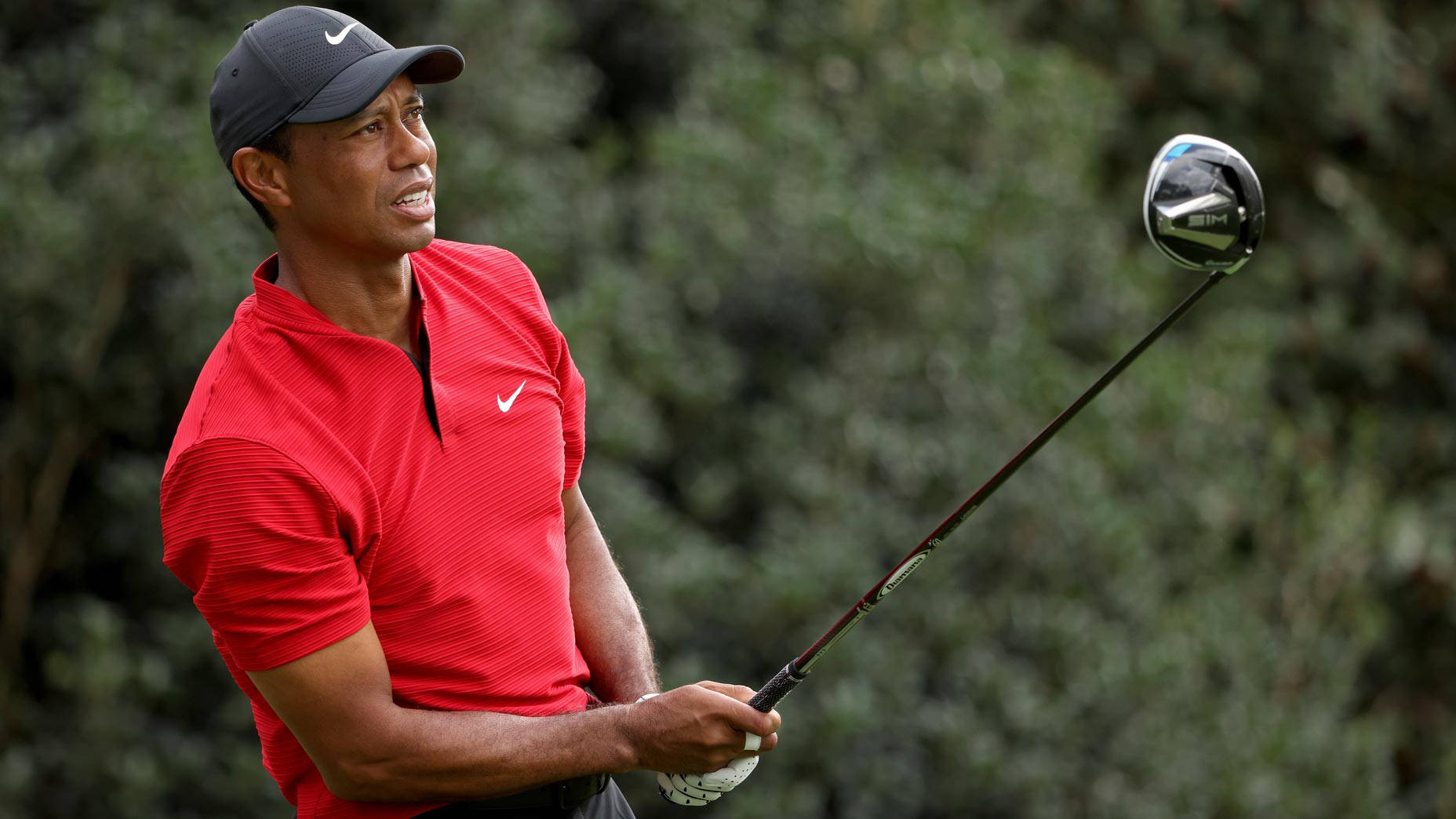Tiger Woods Masters, black club, red Nike polo, HD Desktop Wallpaper