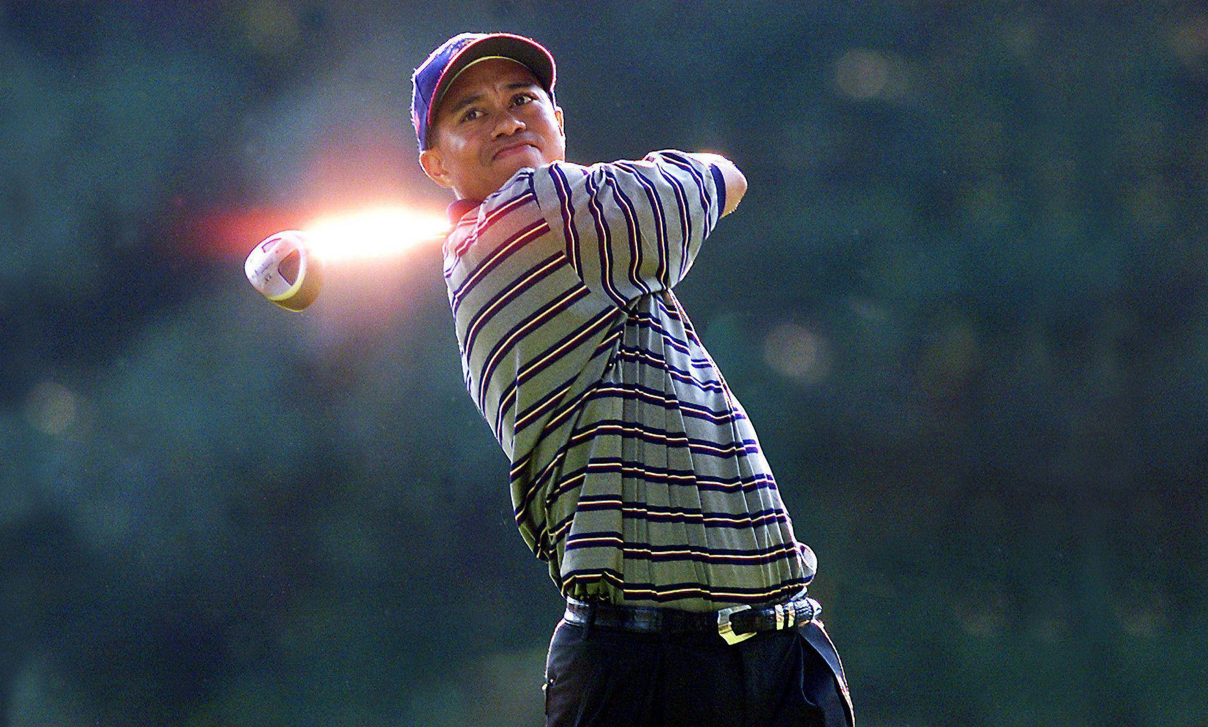 Tiger Woods, golfer mid-swing, glowing ball, Full HD Desktop Wallpaper