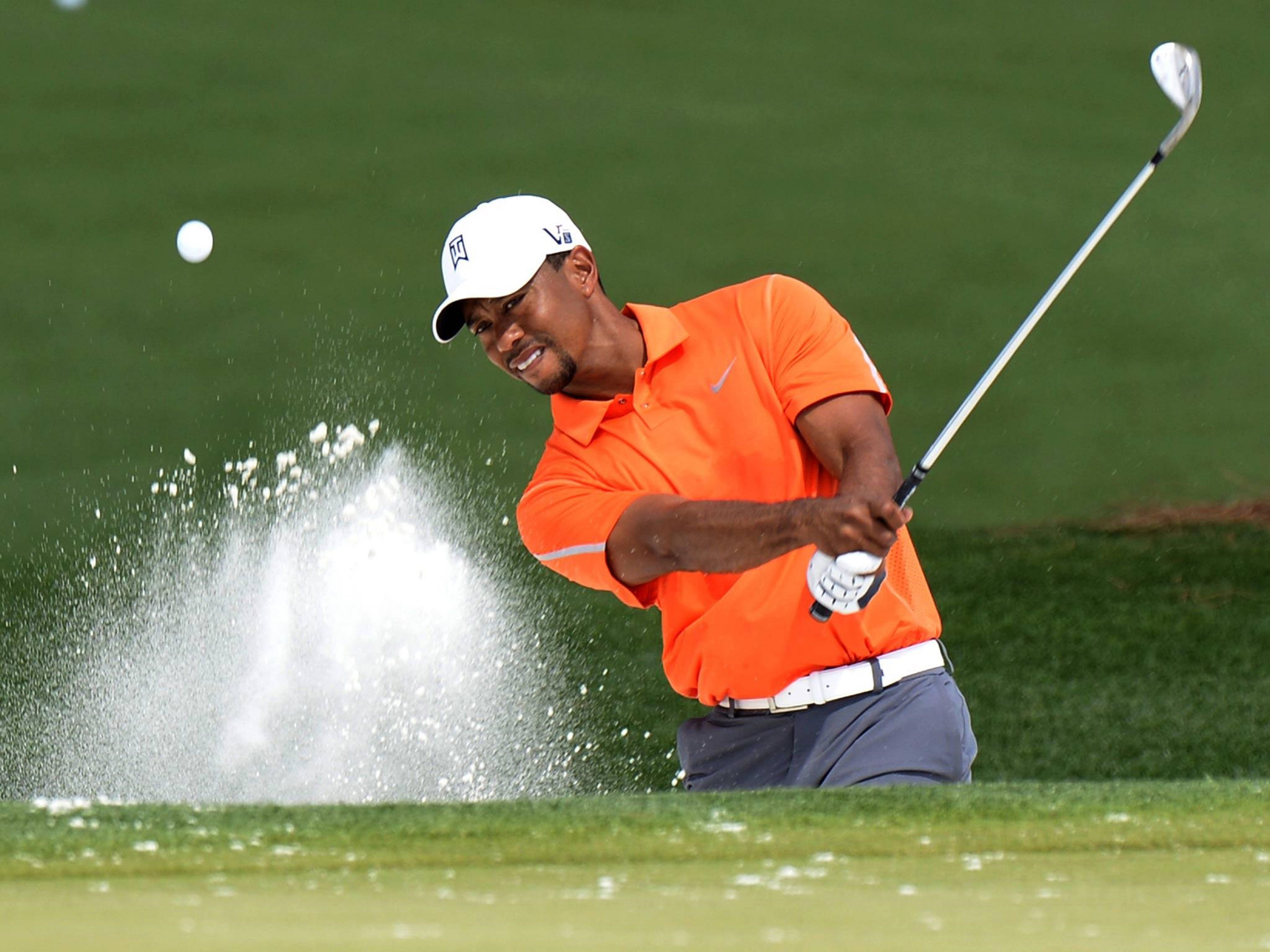 Tiger Woods, 2013 Masters, sand trap, 5K Desktop Wallpaper