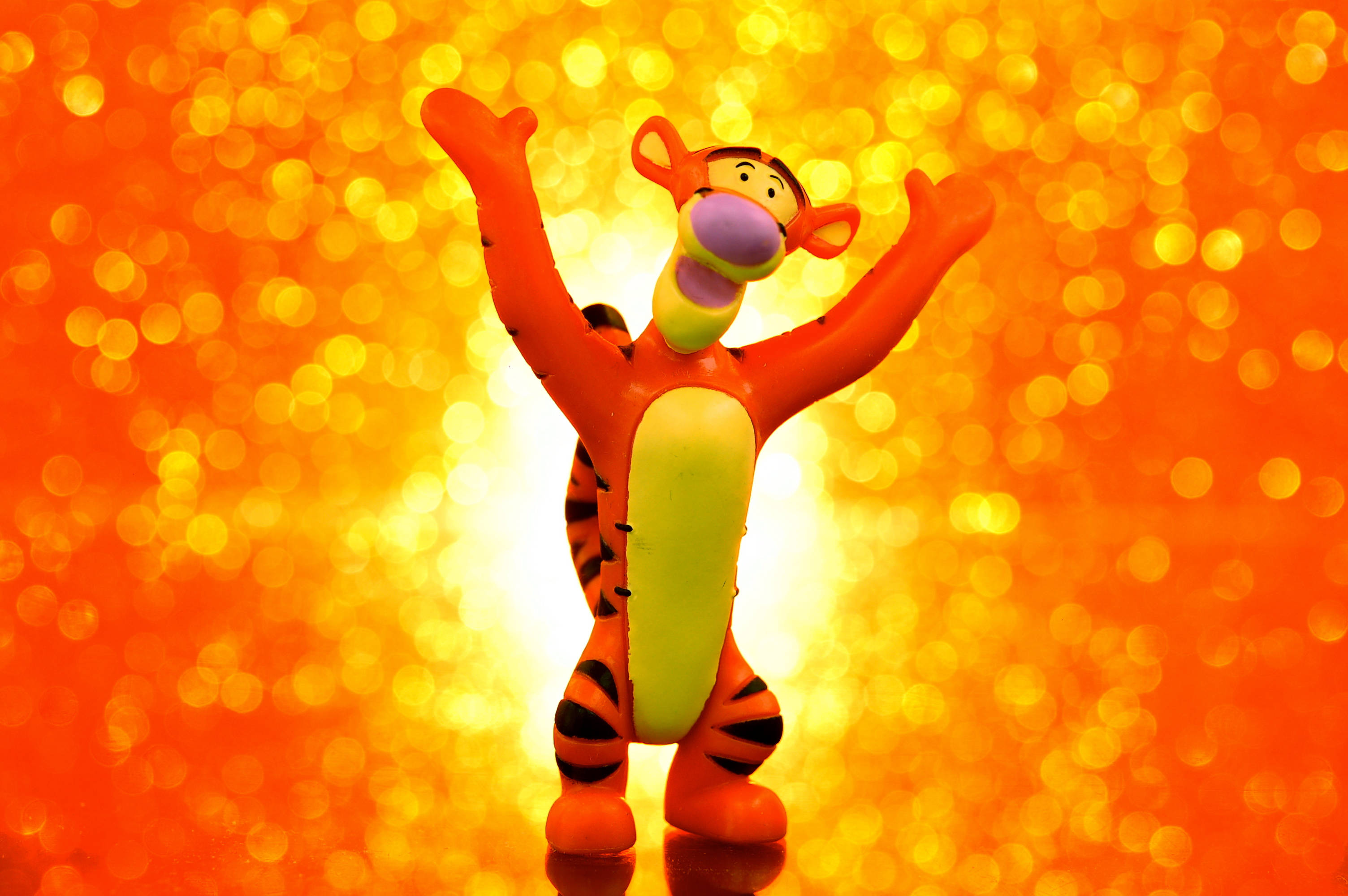 Tigger, glitter glow, orange tiger, 2K Desktop Wallpaper