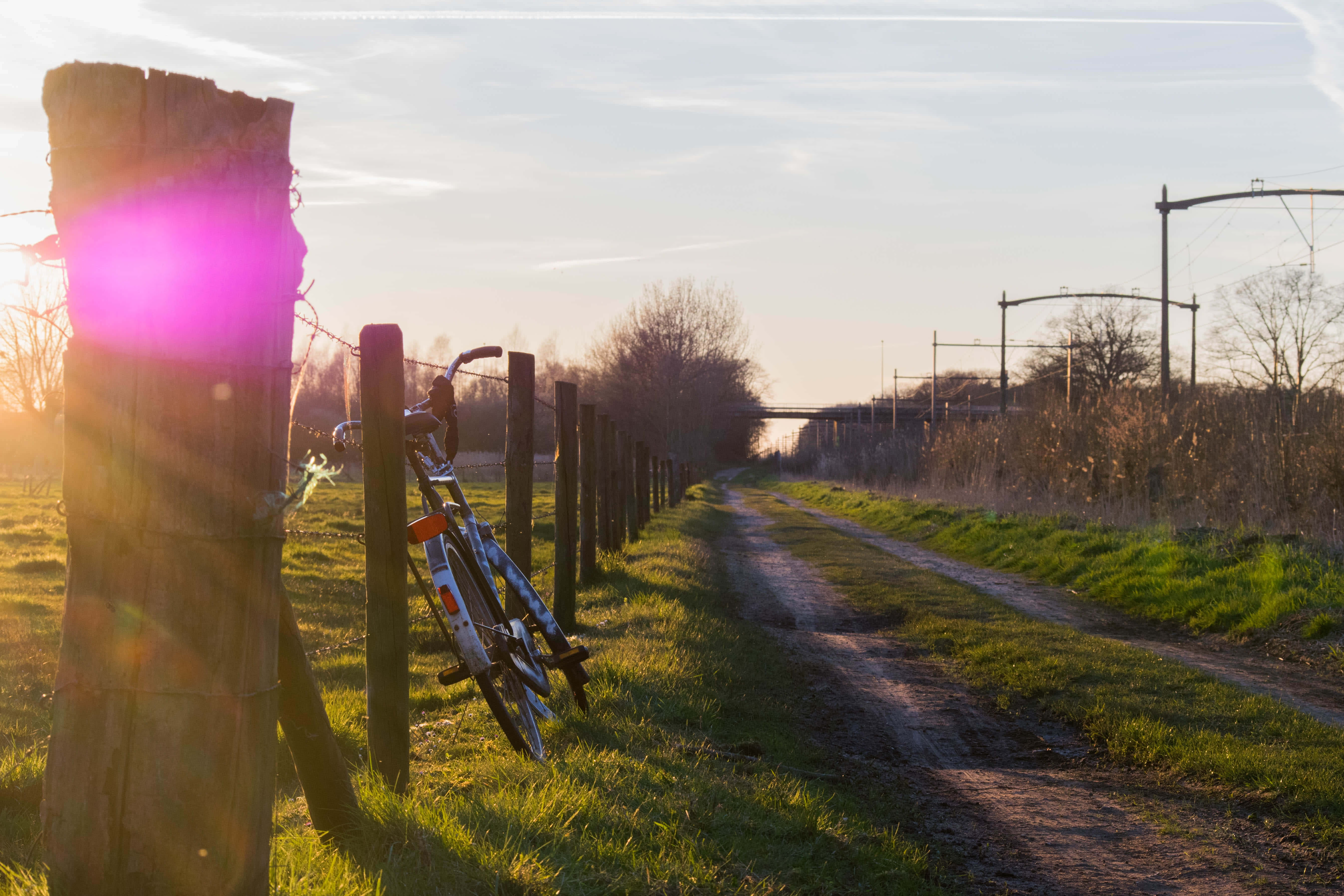 sunset, bicycle, wooden fence post, 5K Desktop Wallpaper