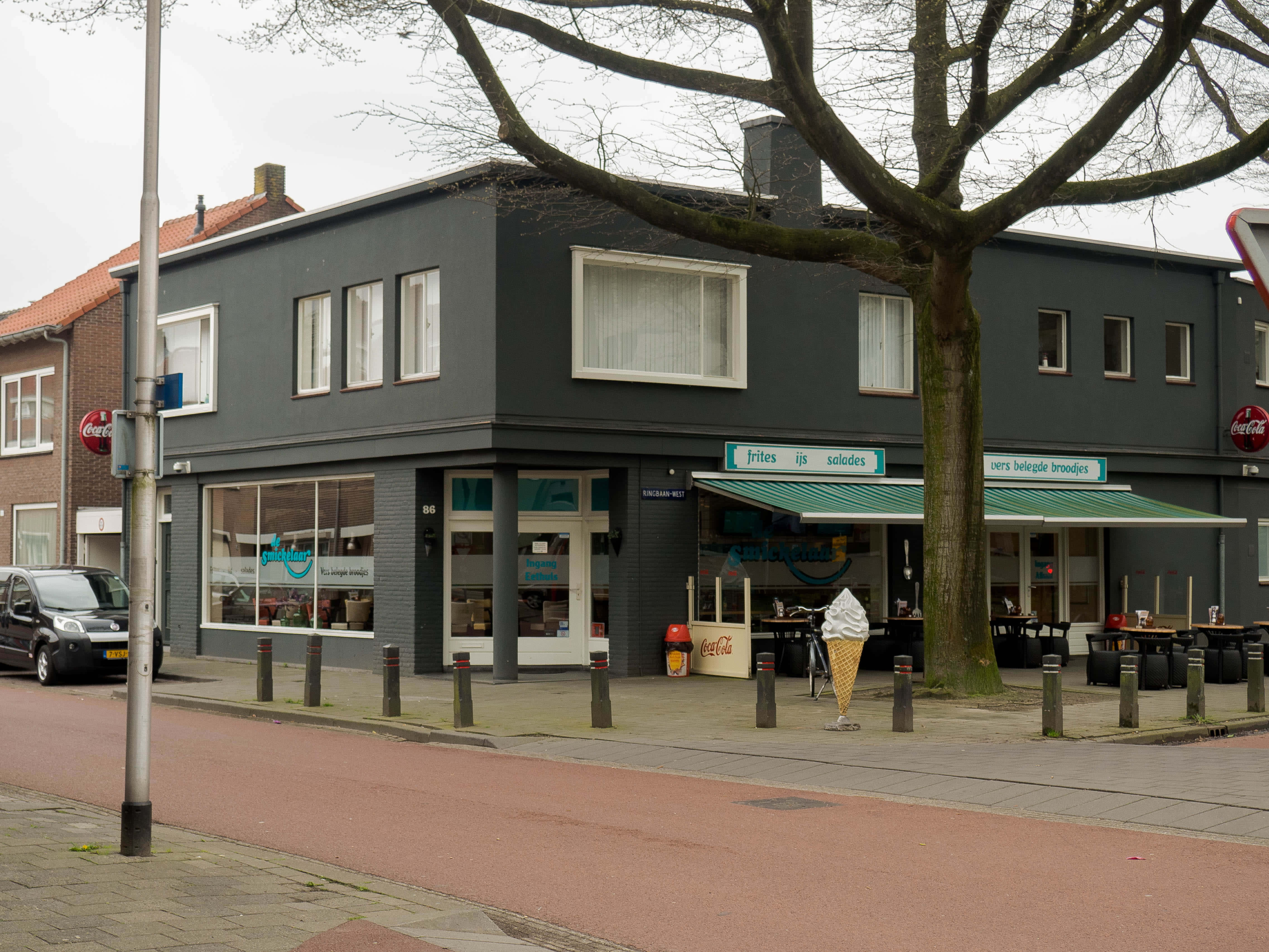 Tilburg, corner cafe, street view, 4K Desktop Wallpaper