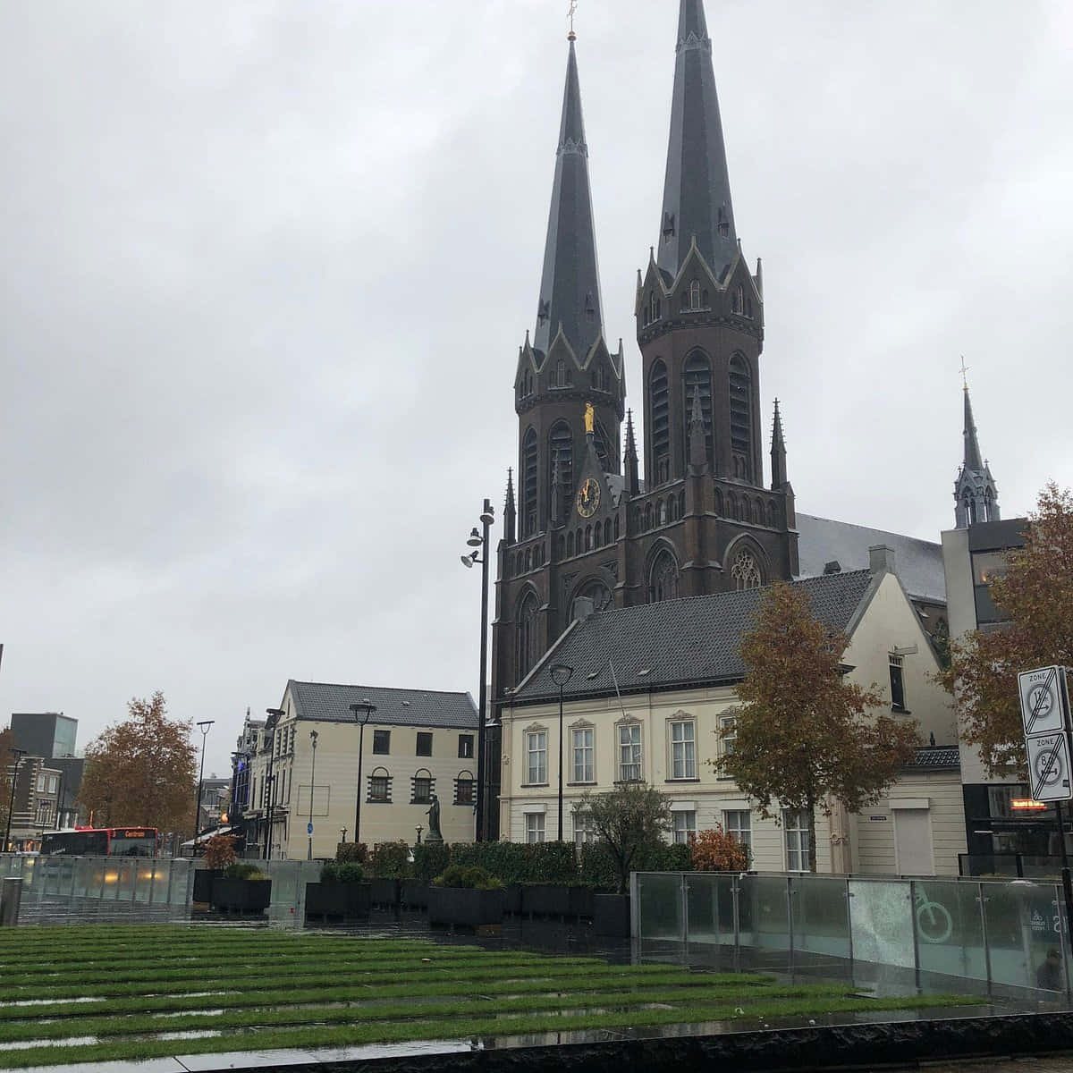 Tilburg, gothic cathedral, twin spires, SD Desktop Wallpaper