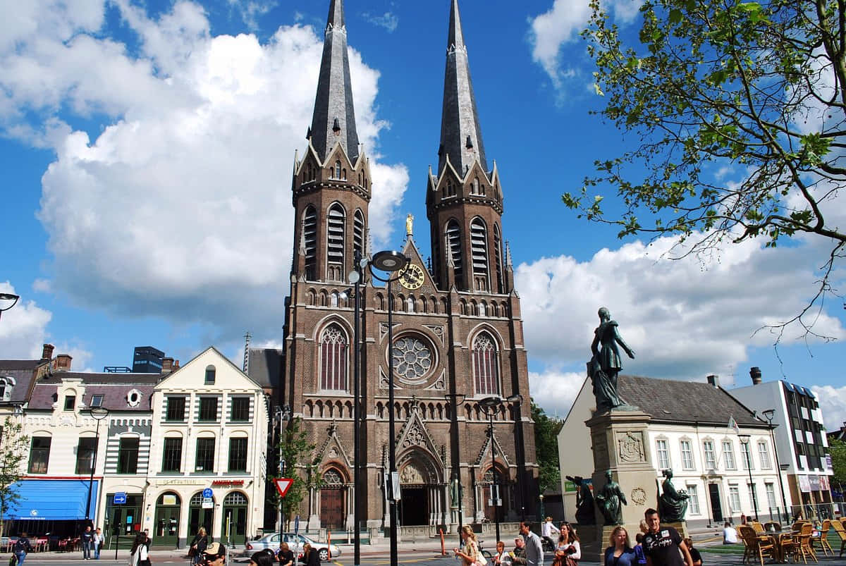 Tilburg, church, twin spires, SD Desktop Wallpaper