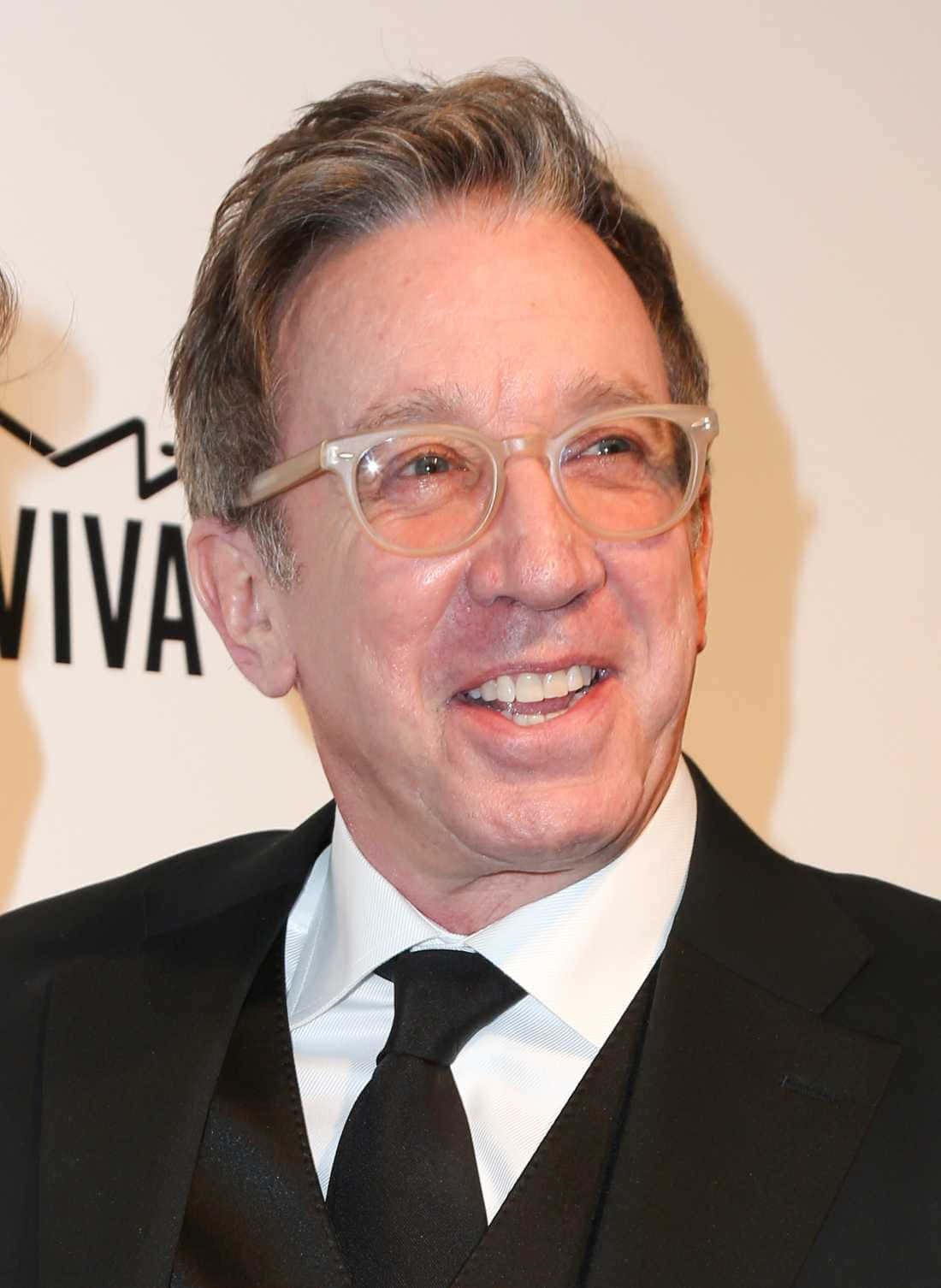Tim Allen, black suit, tie, HD Phone Wallpaper