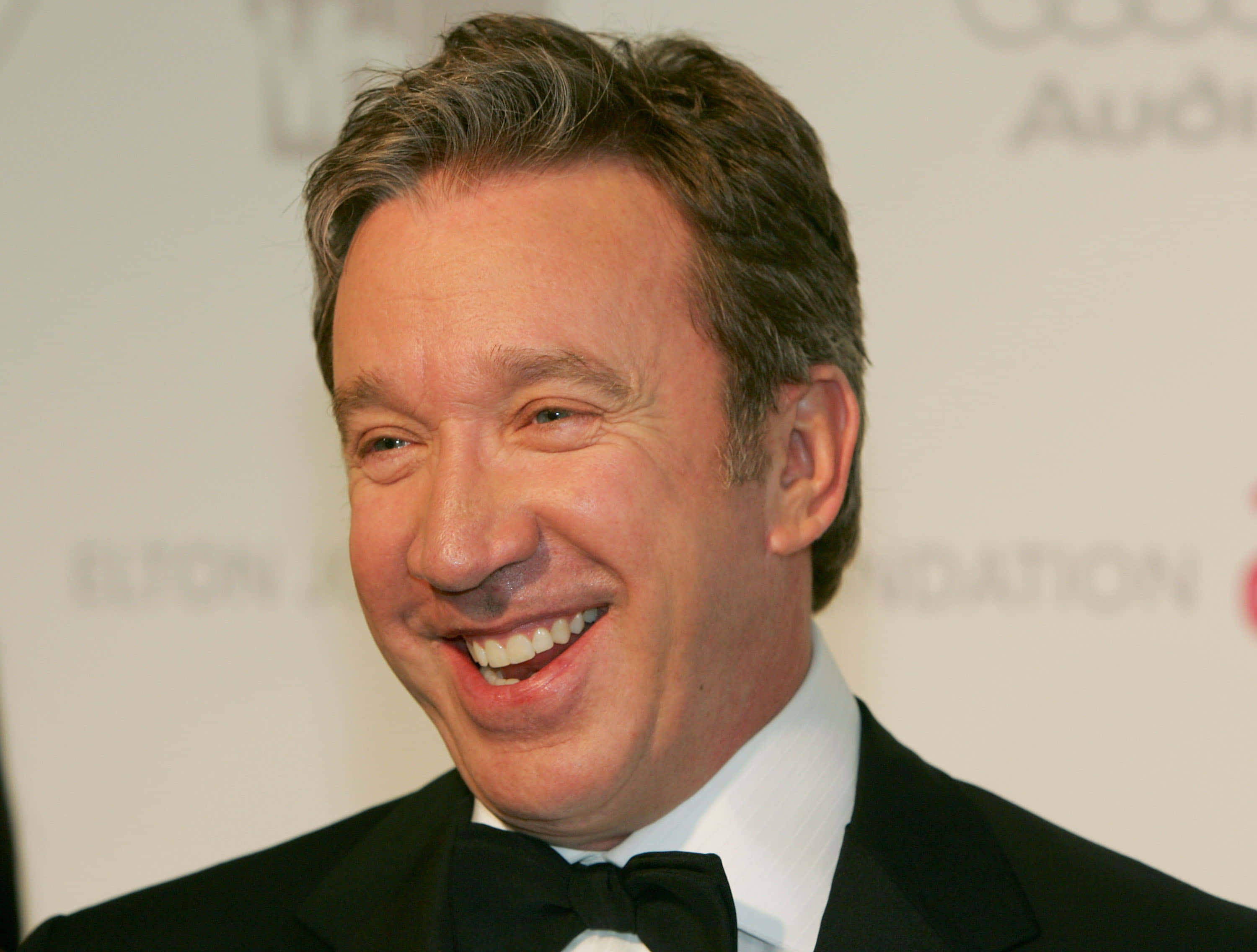 Tim Allen, red carpet event, black tuxedo, 2K Desktop Wallpaper