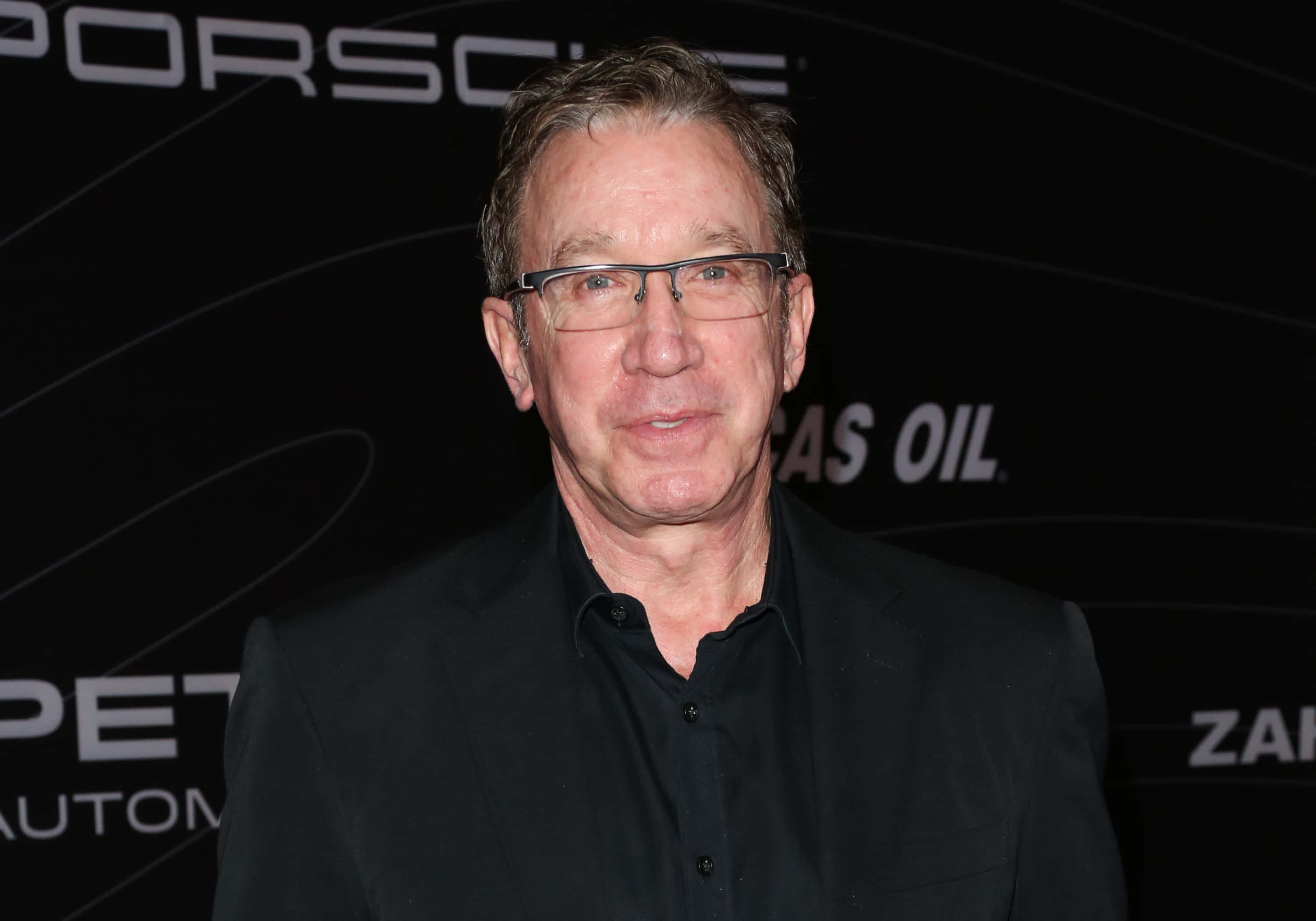 Tim Allen, black Porsche, glasses, 2K Desktop Wallpaper