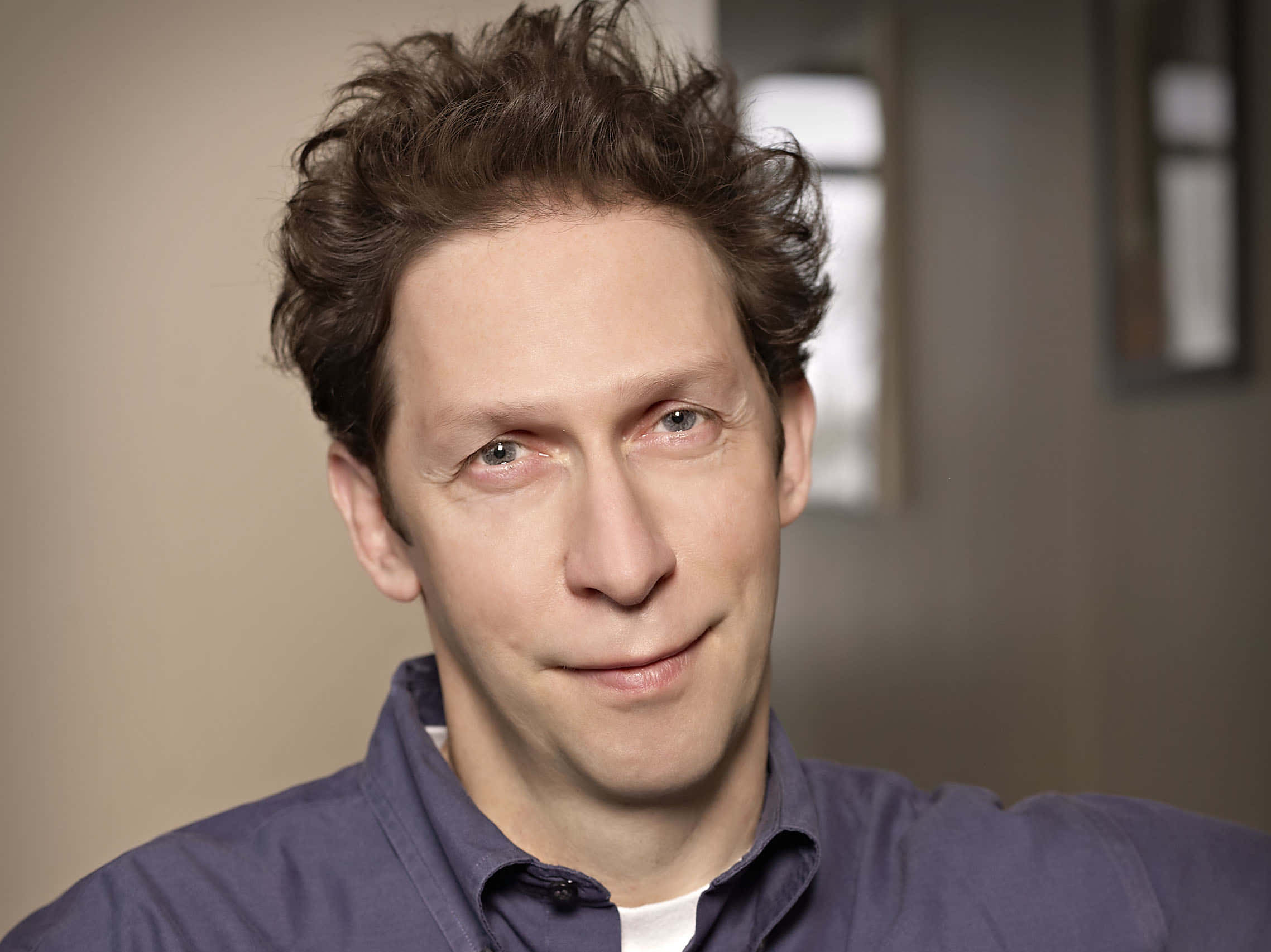 Tim Blake Nelson, blue shirt, tousled brown hair, Full HD Desktop Wallpaper