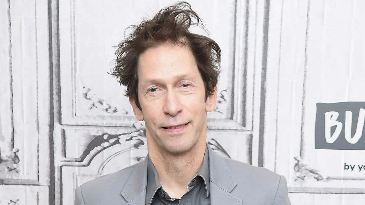 Tim Blake Nelson, tousled brown hair, white paneled wall, SD Desktop Wallpaper