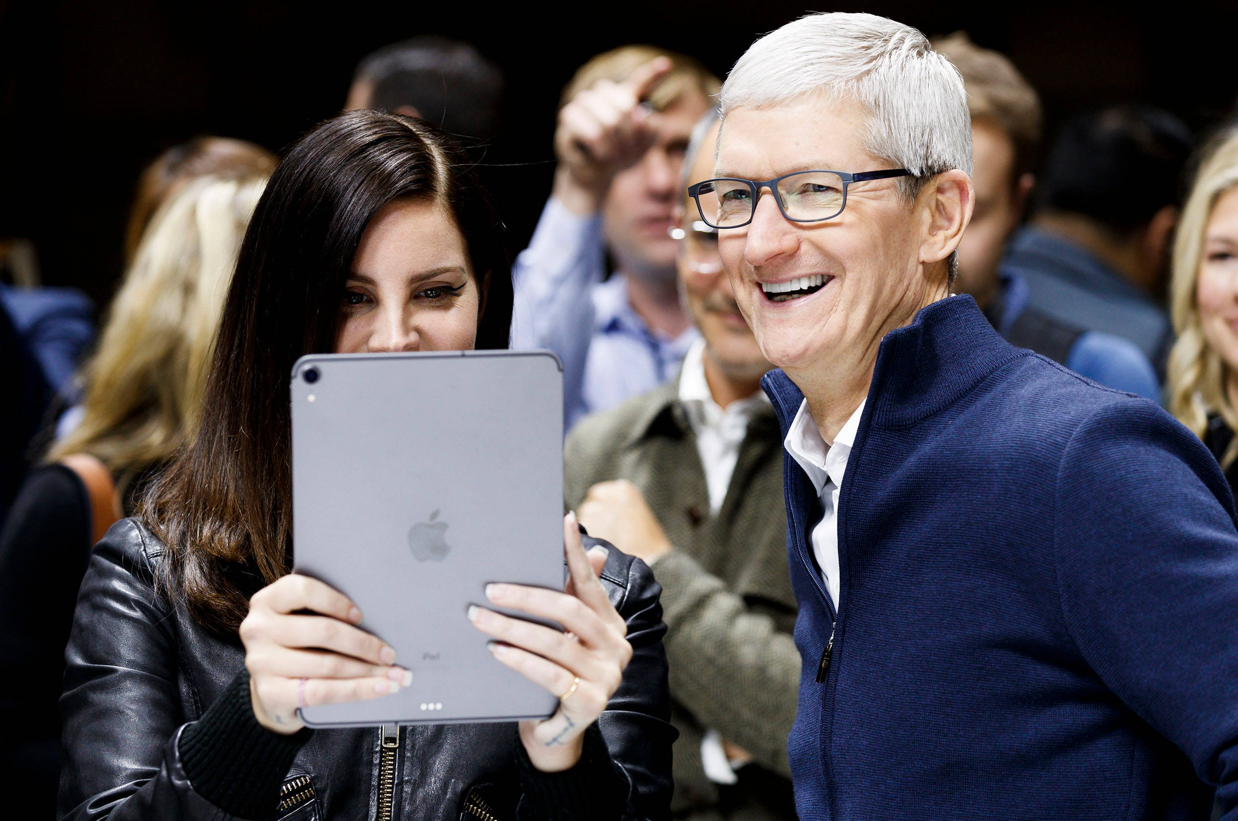 Tim Cook, iPad, blue jacket, Full HD Desktop Wallpaper