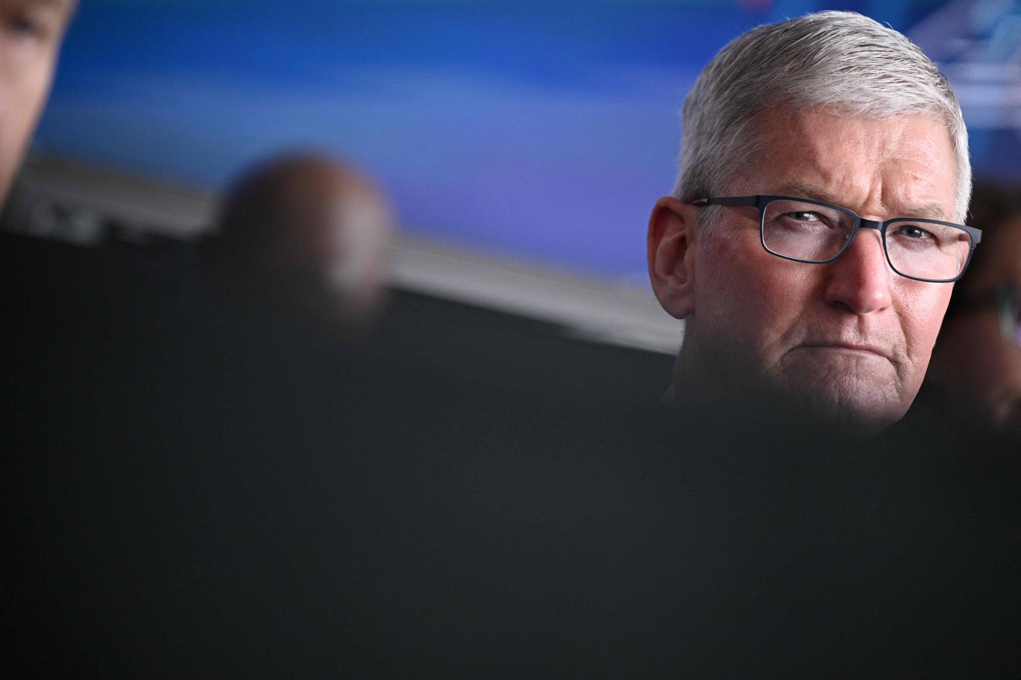 Tim Cook, gray hair, glasses, Full HD Desktop Wallpaper