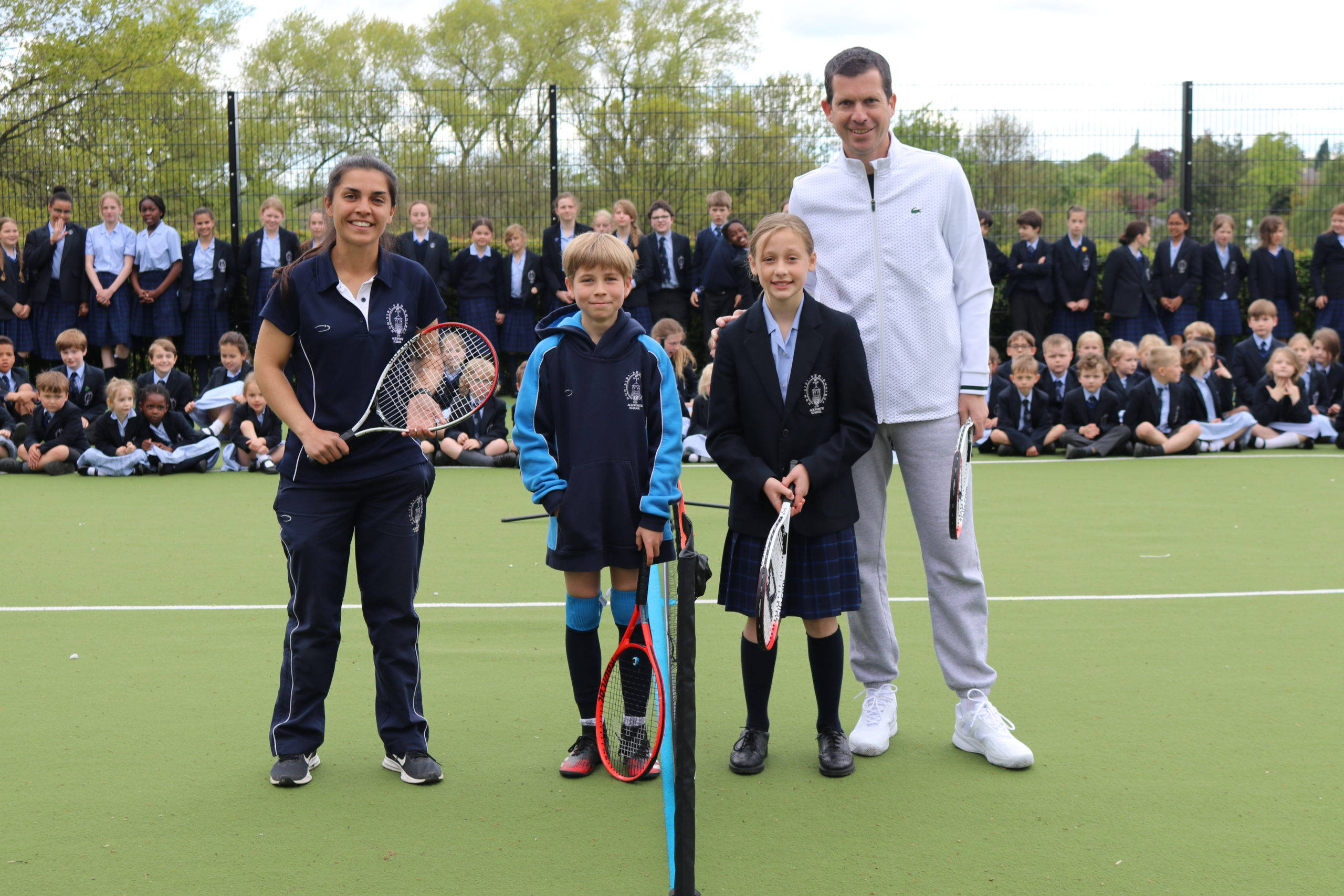 Tim Henman, tennis rackets, green court, 2K Desktop Wallpaper