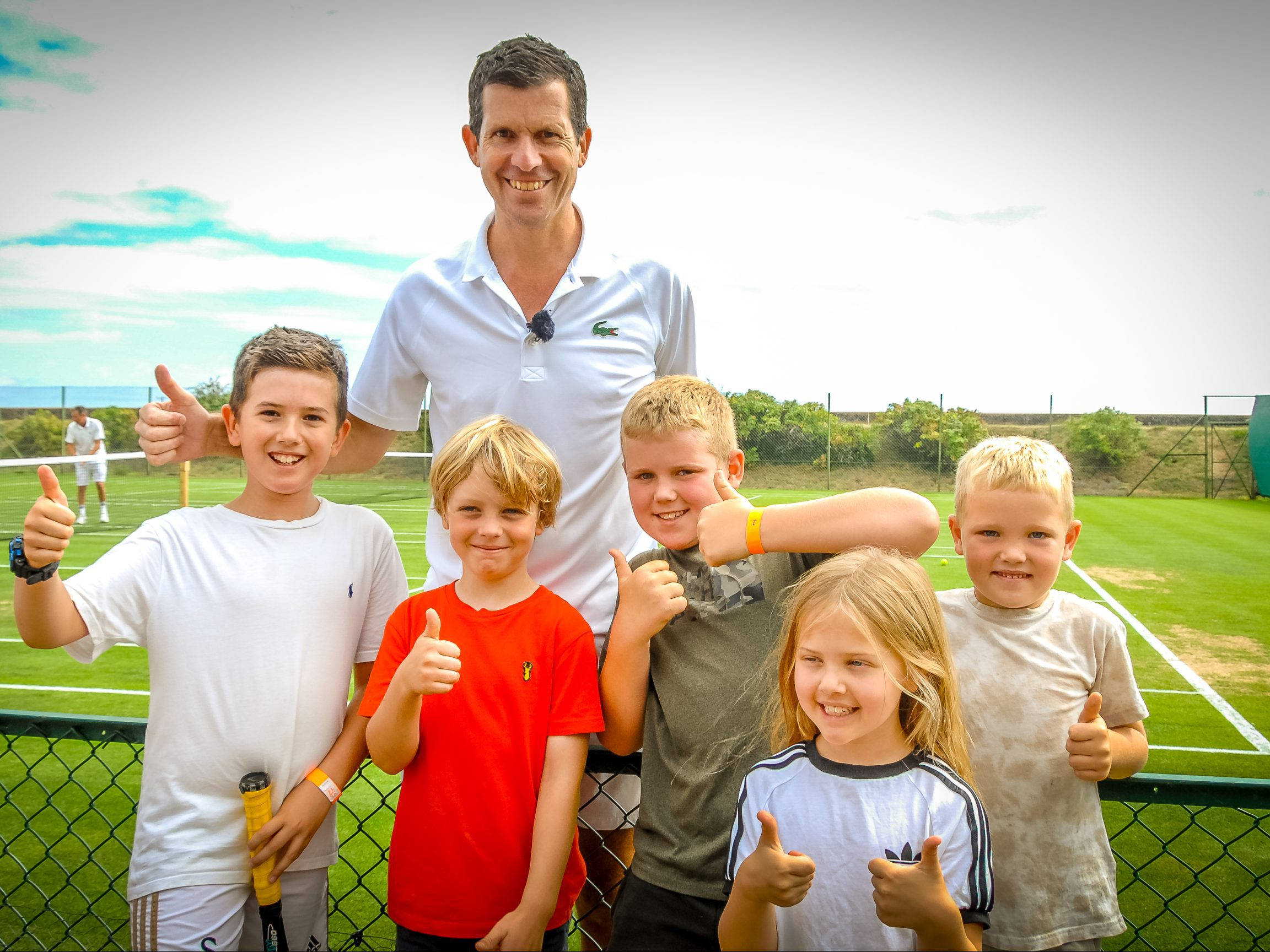 Tim Henman, bright green tennis court, partly cloudy sky, Full HD Desktop Wallpaper