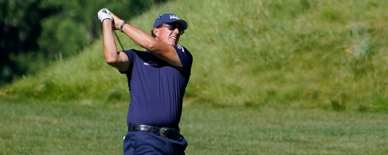 Tim Petrovic, navy blue, sunlit grassy course, HD Desktop Wallpaper