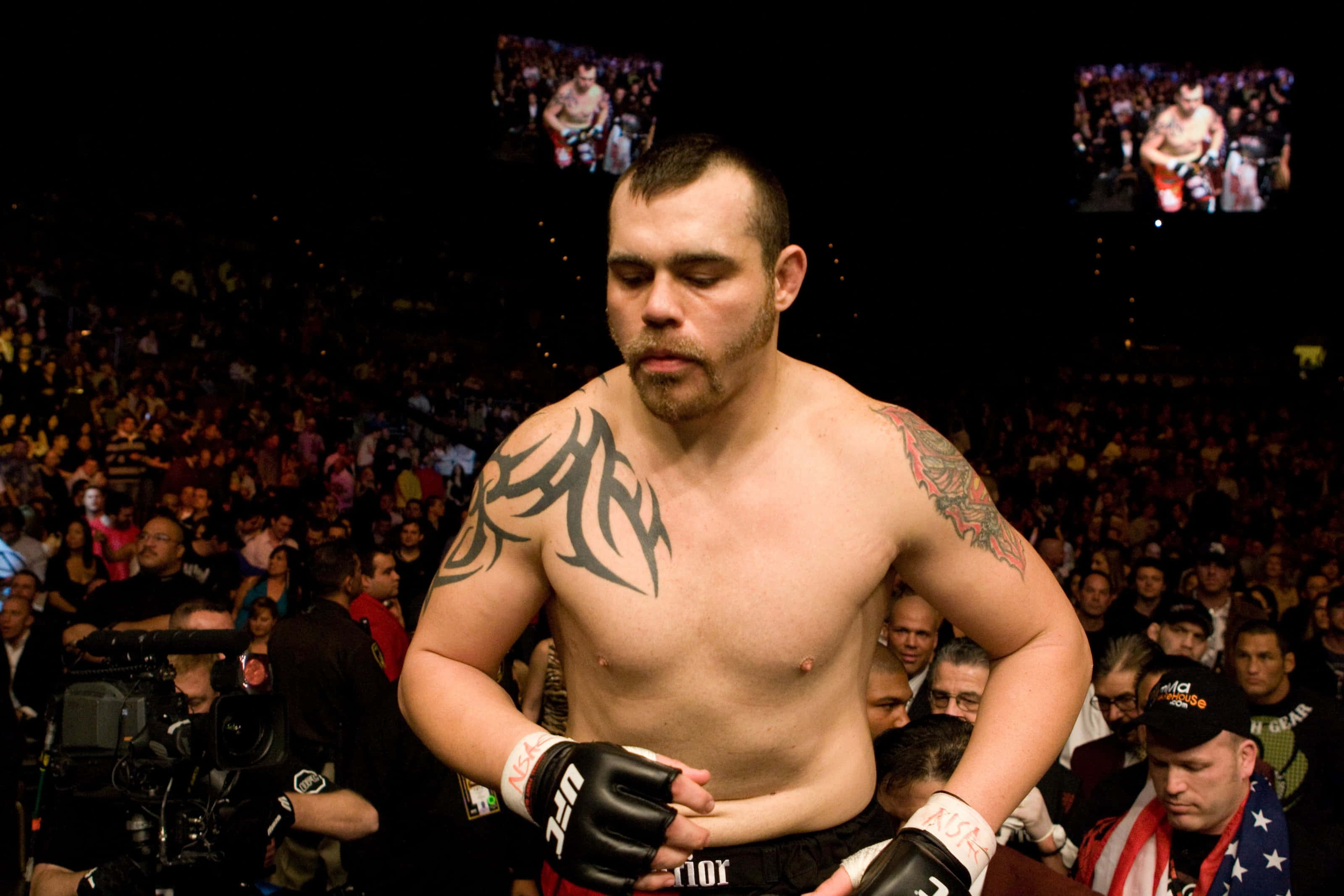 Tim Sylvia, MMA fighter, black gloves, 2K Desktop Wallpaper