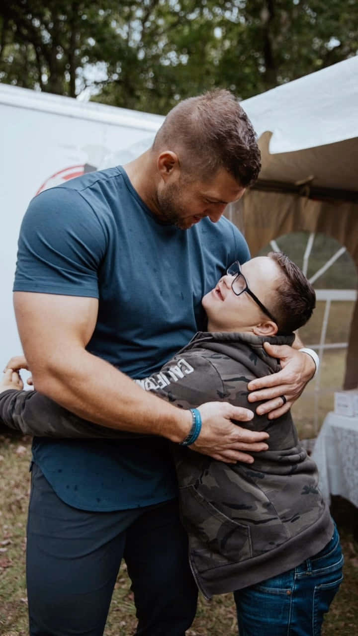 Tim Tebow, young boy, glasses, HD Phone Wallpaper